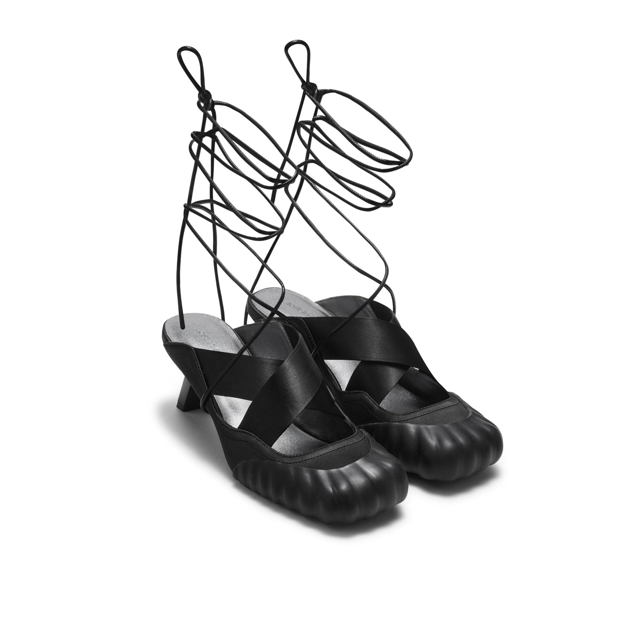 新品⭐︎ETRETOKYO スクエアトゥストラップバレエシューズ　ブラック37 ETRE TOKYO スクエアトゥ ストラップバレエシューズ 38. 黒