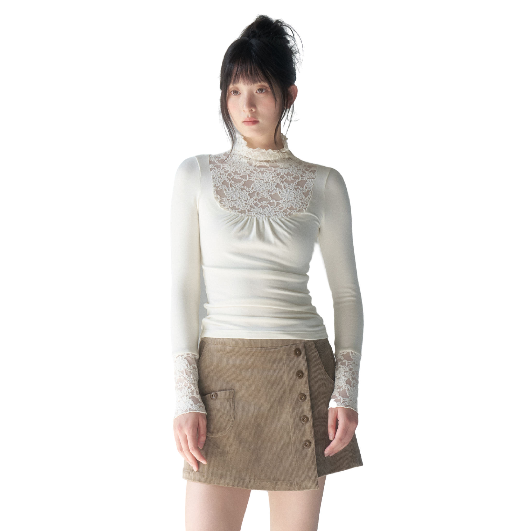 Lace Turtleneck Long-sleeved T-shirt in Off-white
