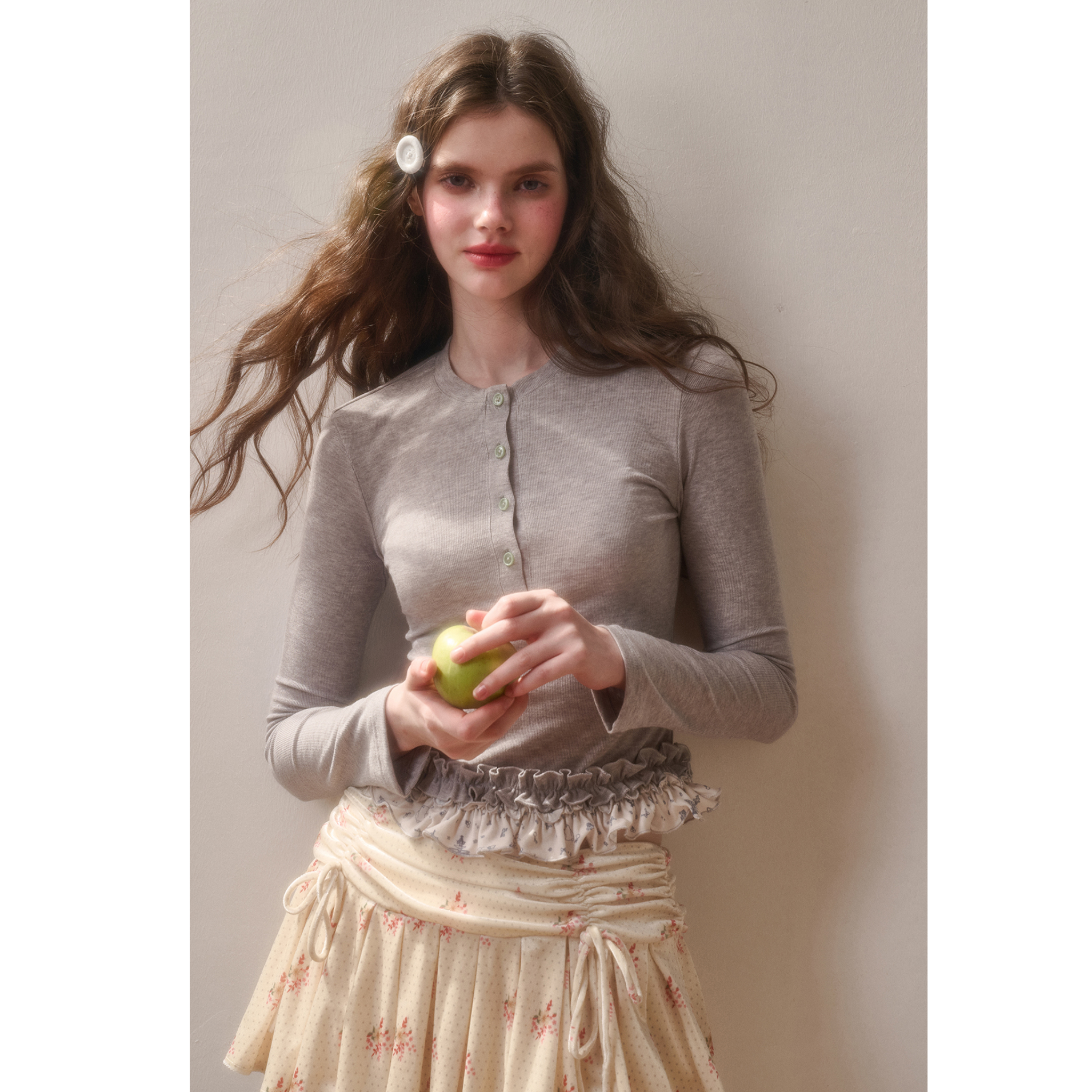 “小绒兔”花边下摆上衣 灰色