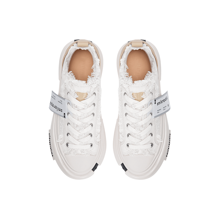 SMILEREPUBLIC 70s Classic Low - top Canvas Shoes in White | MADAX