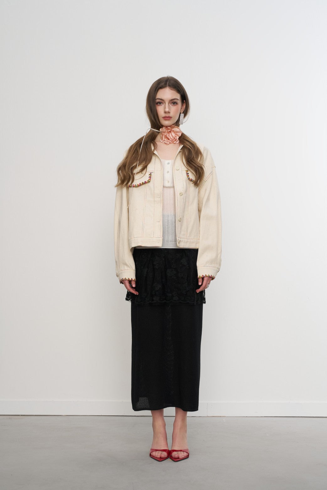 齿轮边彩色点点牛仔外套米色