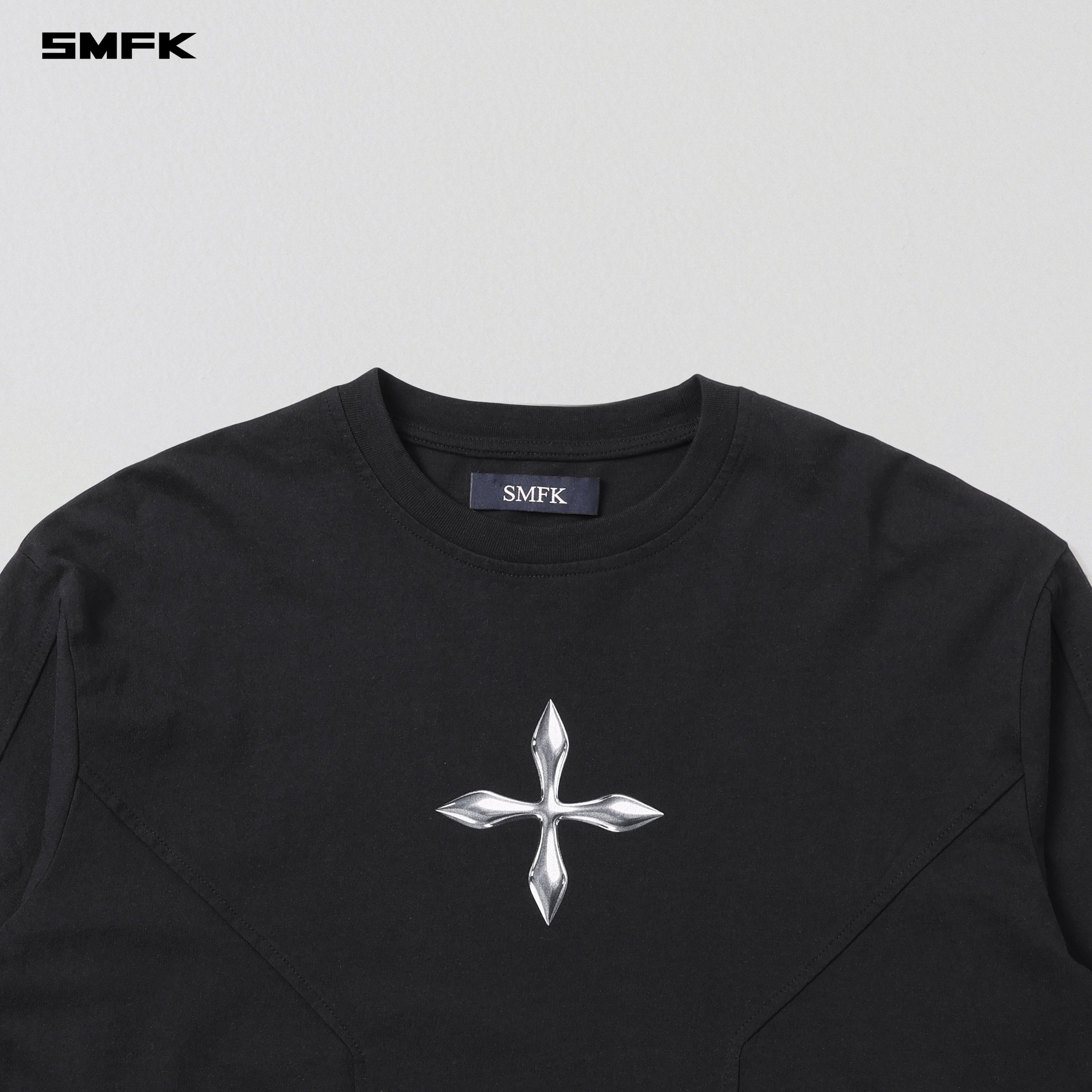 Future Reflection Pullover In Wild Black