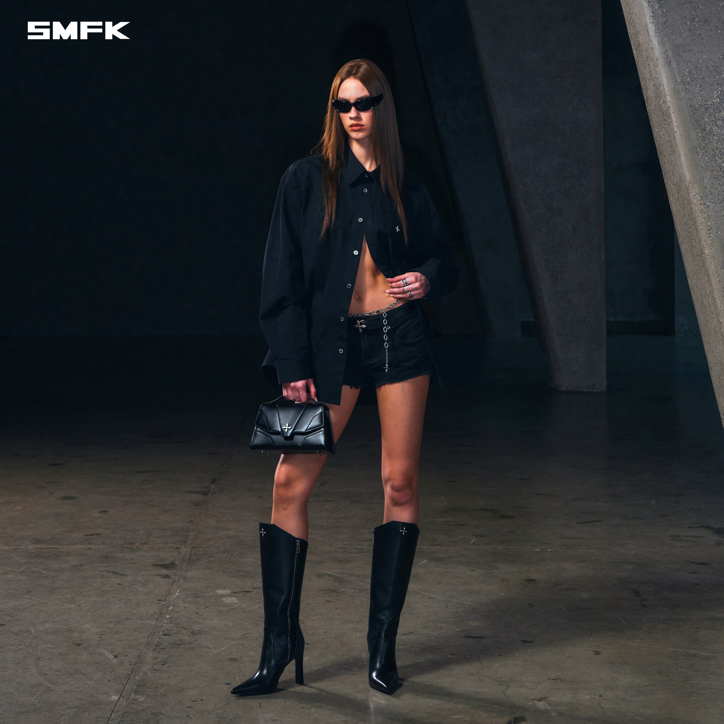 Compass Badge Cargo Shirt In Wild Black