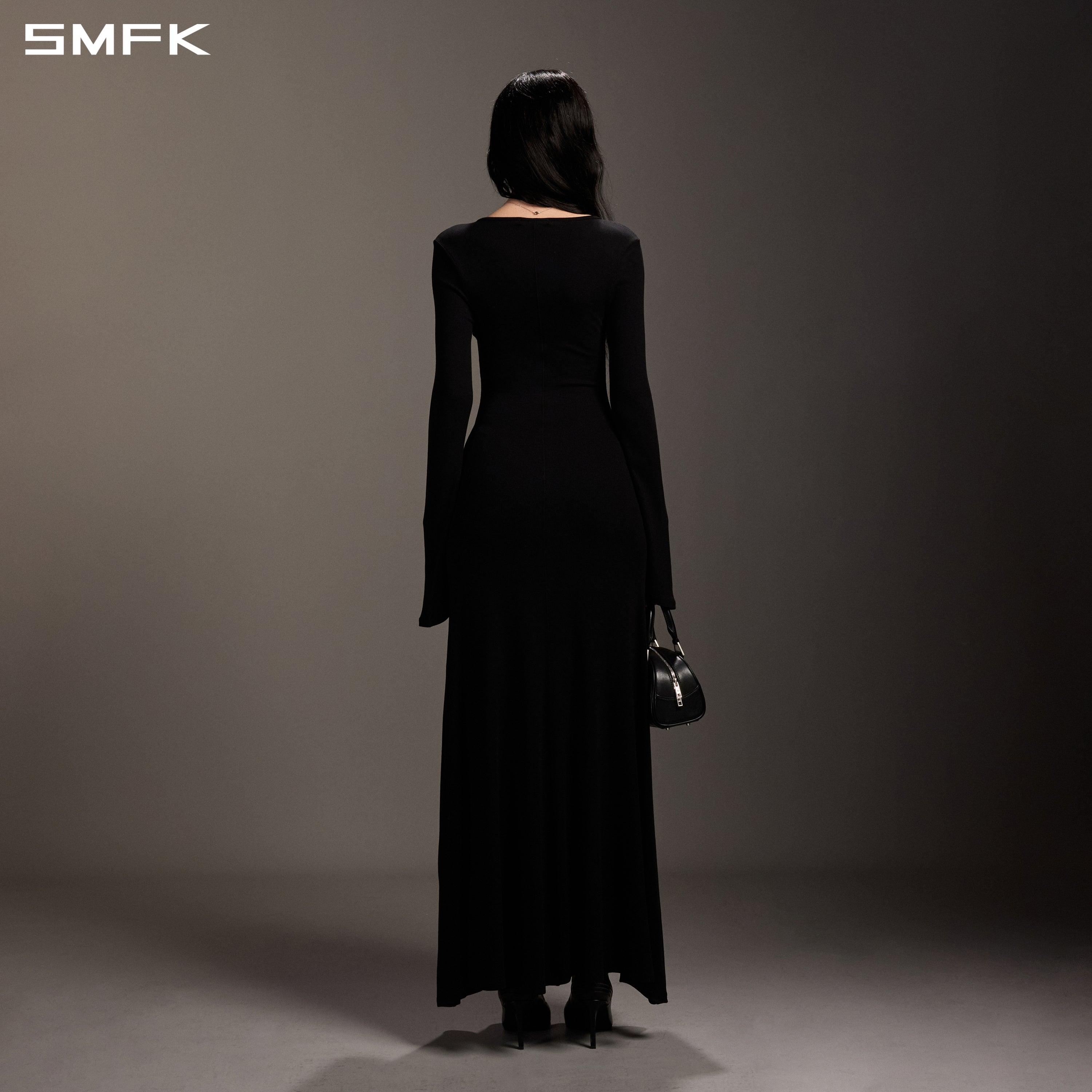 긴팔 검은색 드레스