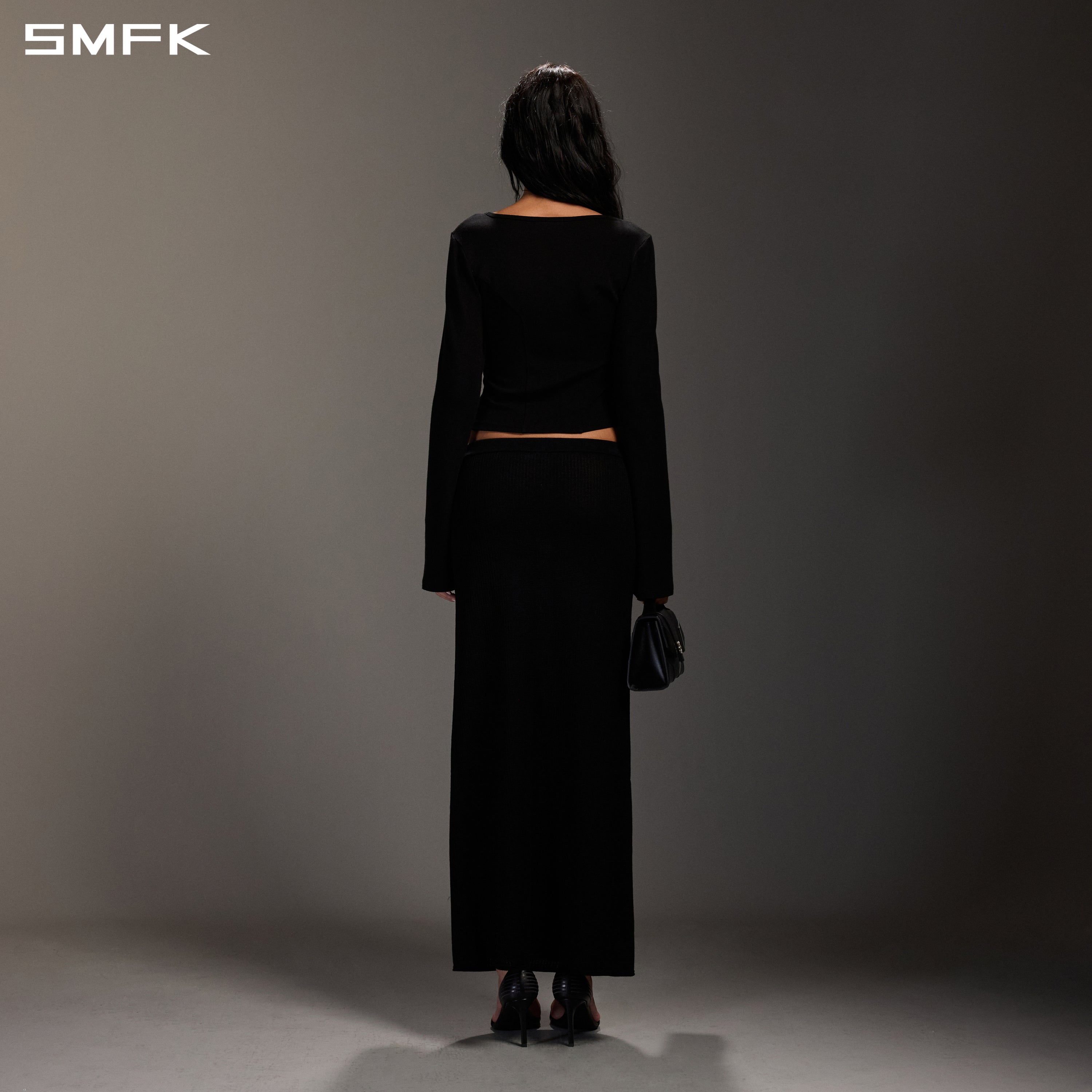 블랙 오픈워크 탑