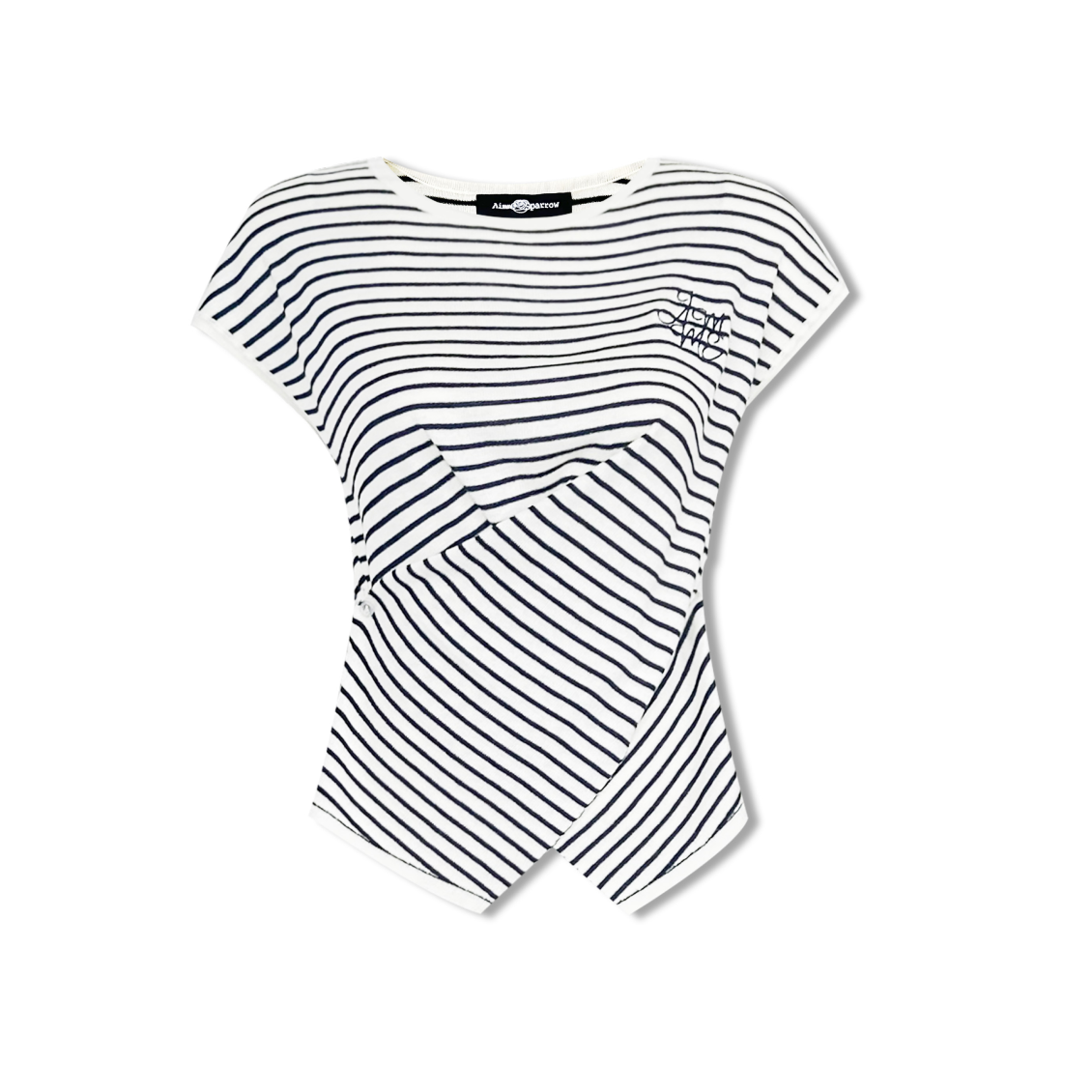 不規則な文字の刺繍が施された白黒の半袖シャツ