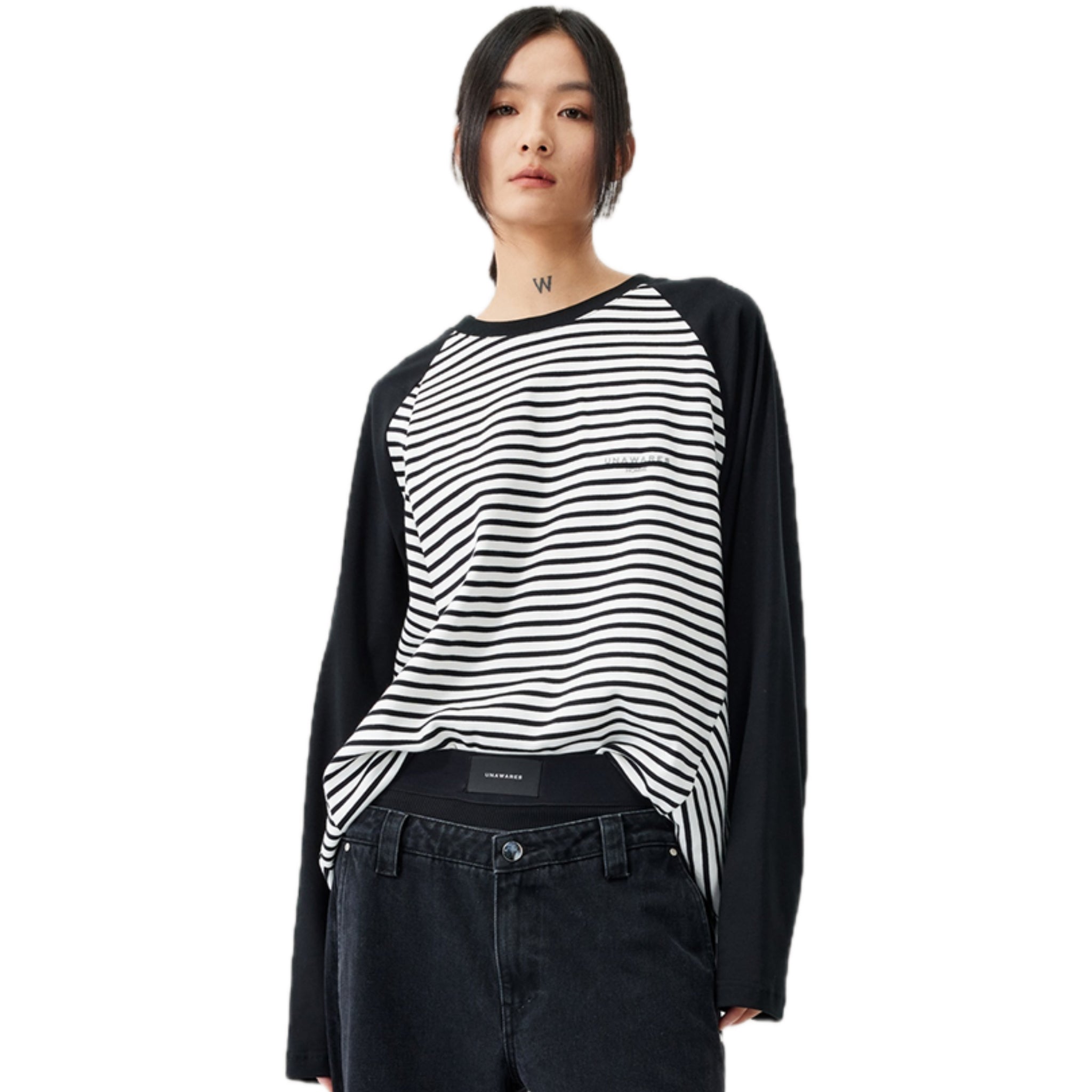 Long-Sleeved T-shirt With Rotator Sleeves And Stripes In Black