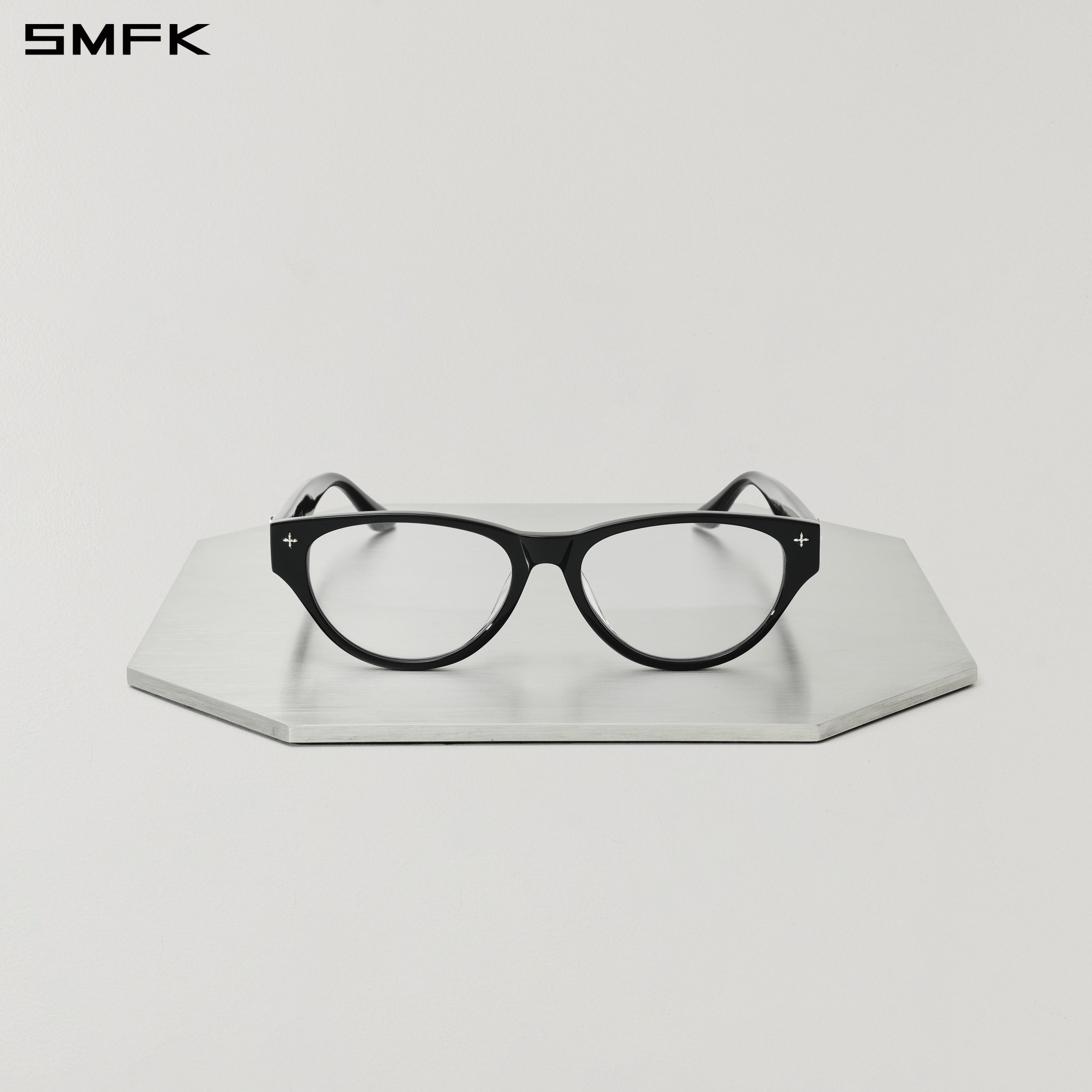 Future Geometric Optical Glasses in Black
