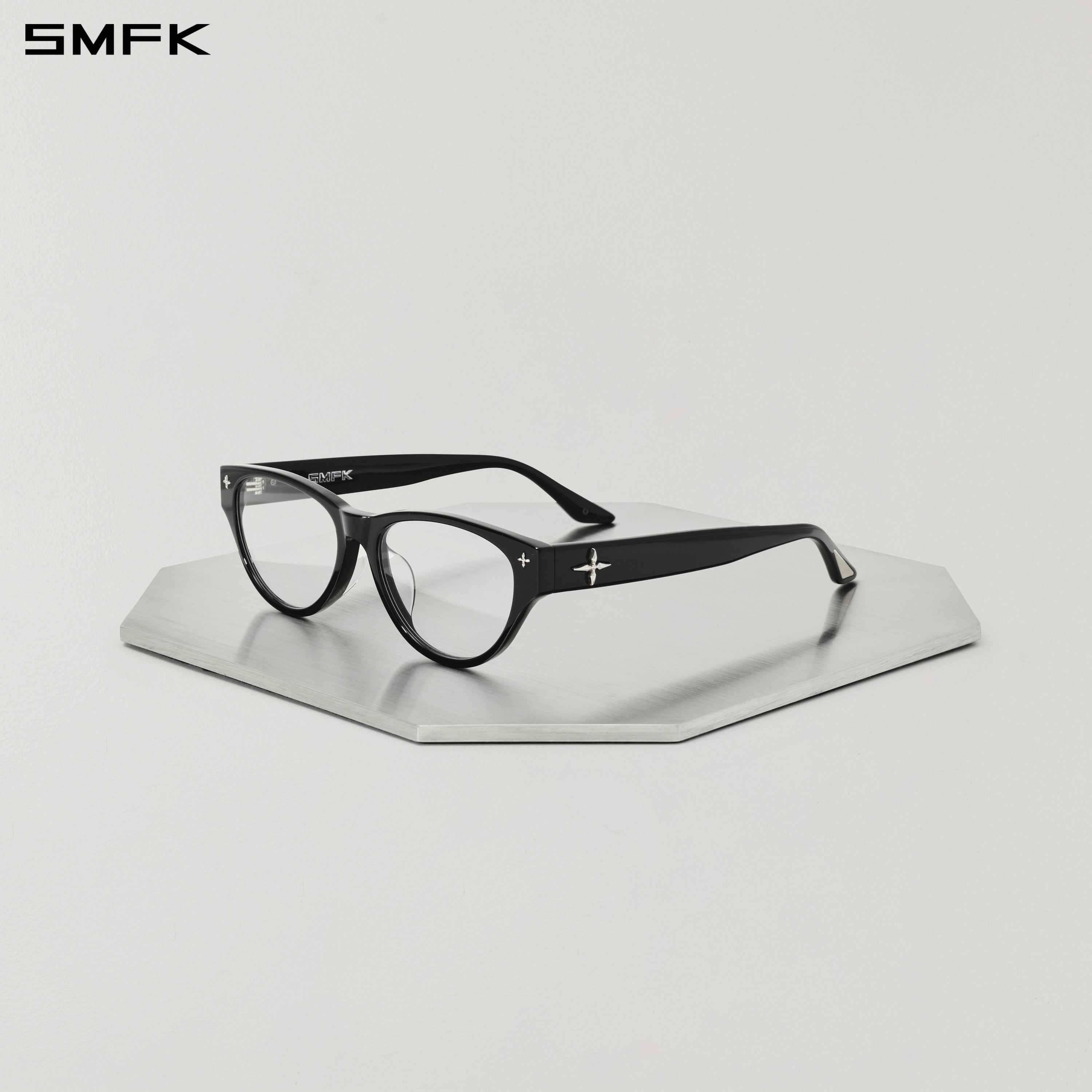 Future Geometric Optical Glasses in Black