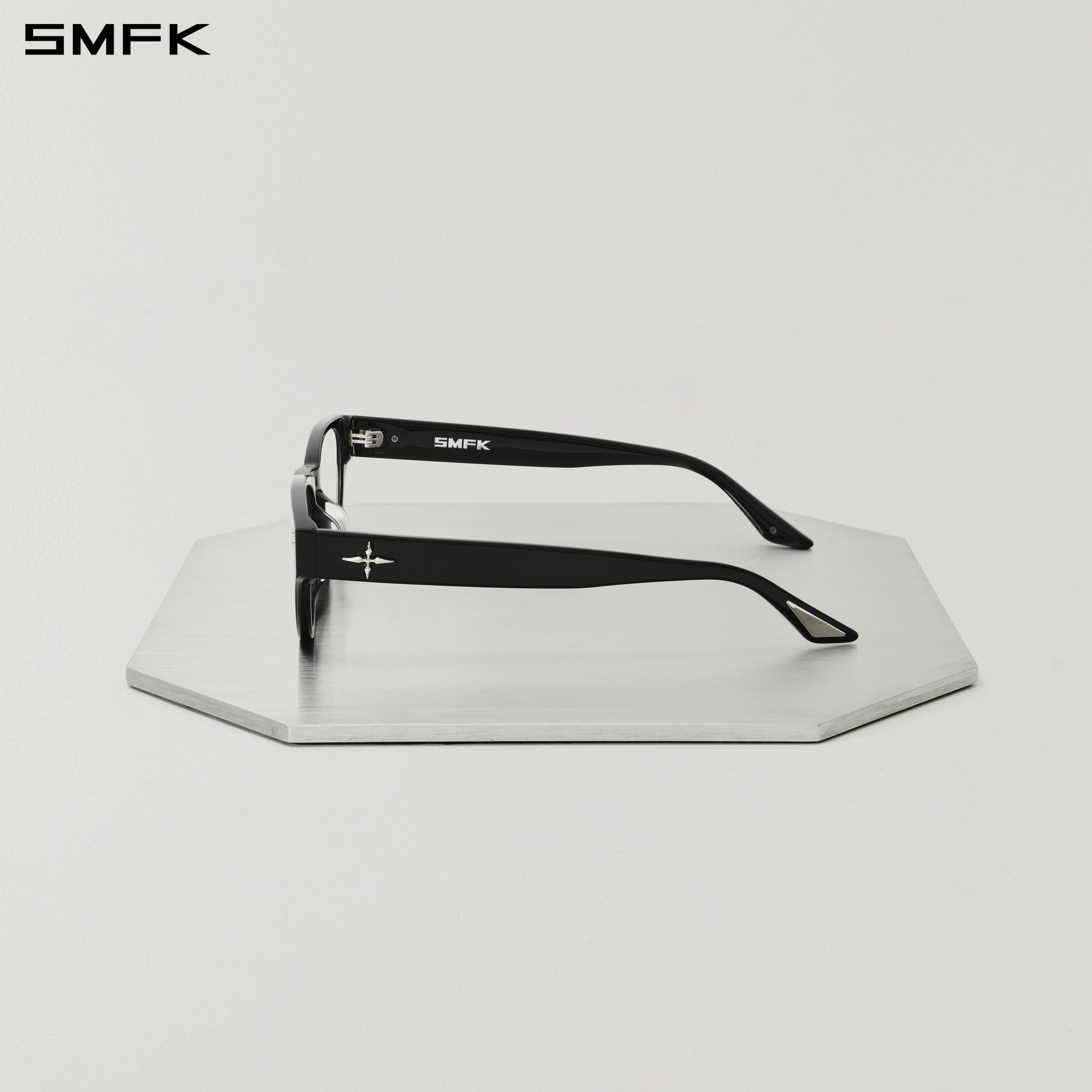 Future Geometric Optical Glasses in Black