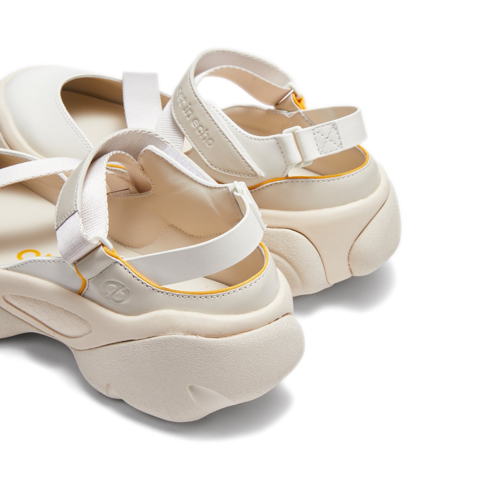 LOST IN ECHO Asymmetrical Shaped Thick-soled Sports Sandals in White | MADA IN CHINA