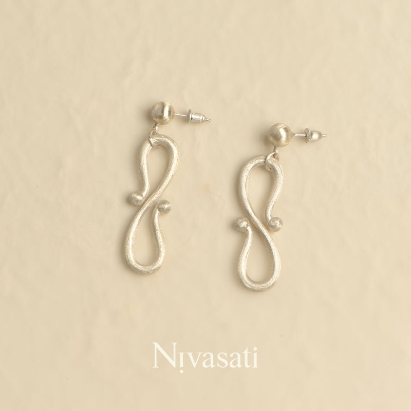 Nivasati Balance Series Giant S Earring | MADA IN CHINA