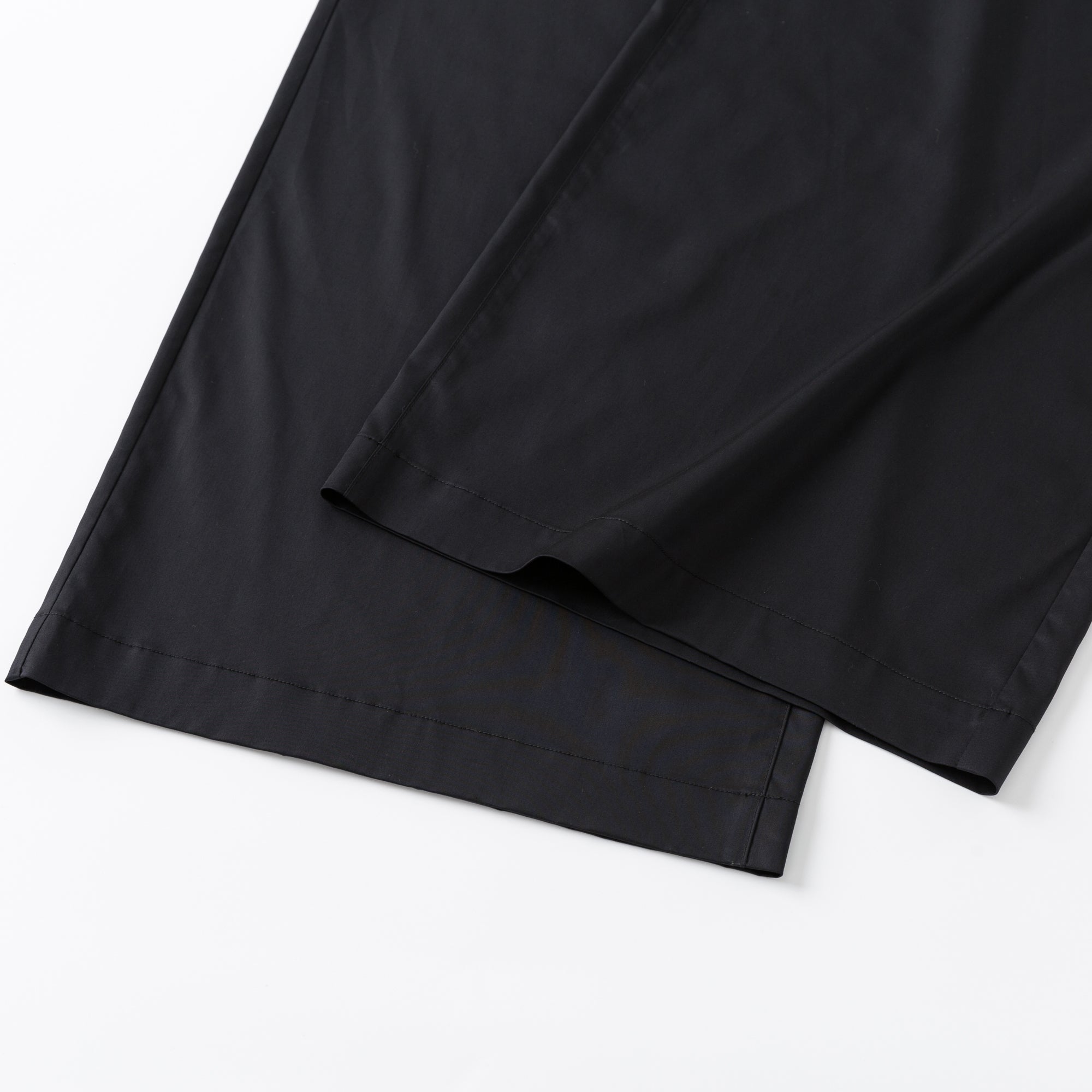 Ther. Black Cargo Wide-leg Trousers | MADA IN CHINA