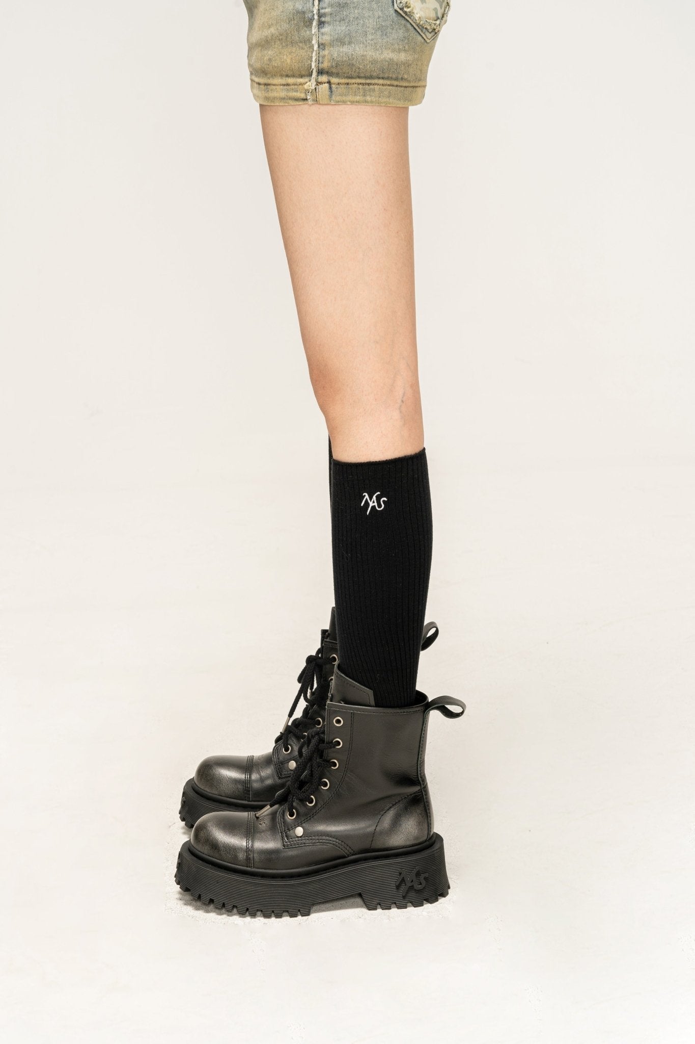 NAWS Black Classic Loose Over - The - Calf Socks | MADAX