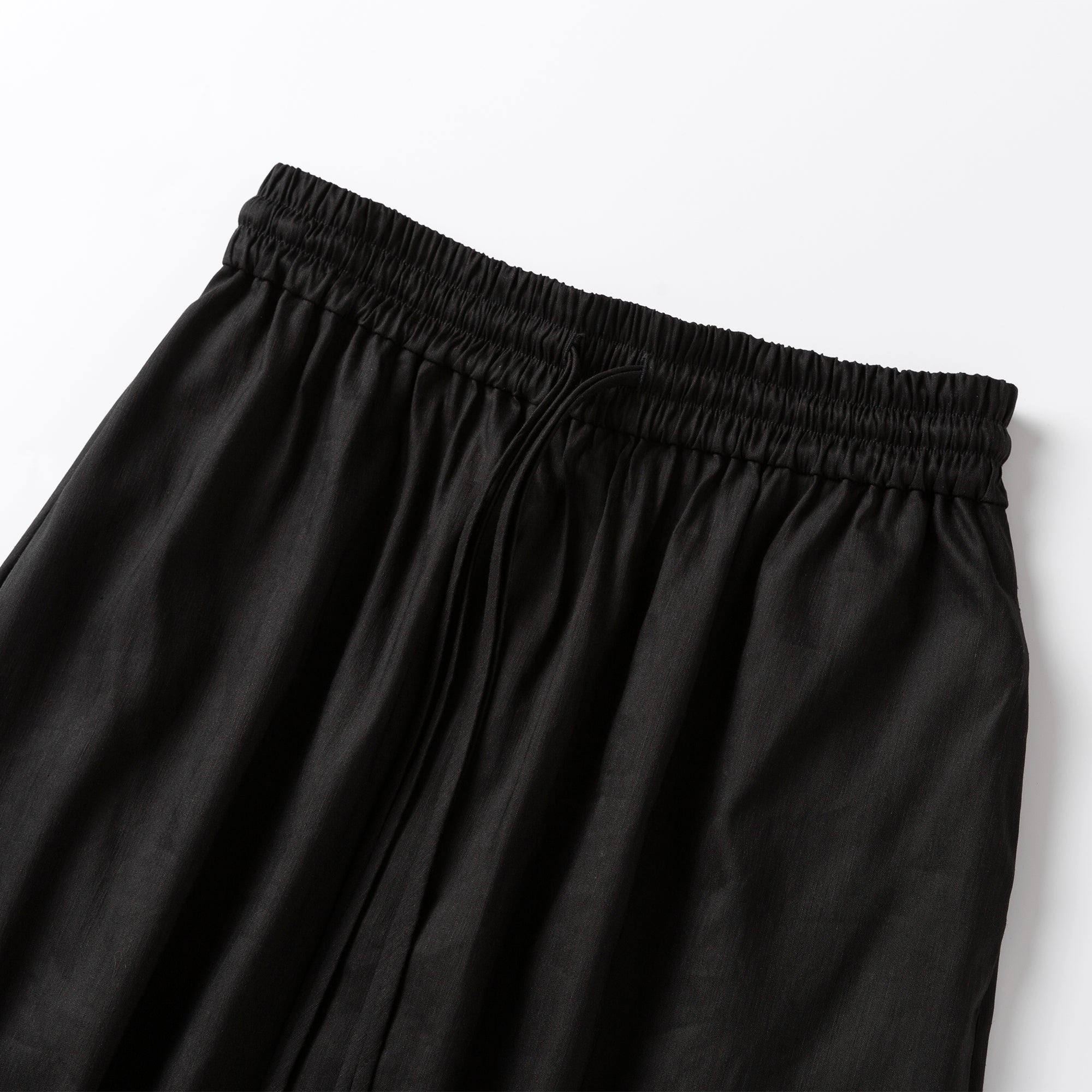 Ther. Black Linen Open-front Skirt | MADA IN CHINA