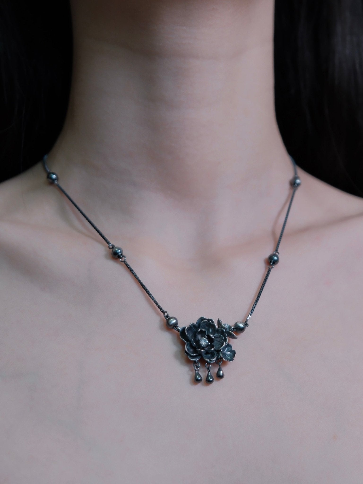 CHENG Black Silver Cherry Blossom Necklace | MADA IN CHINA