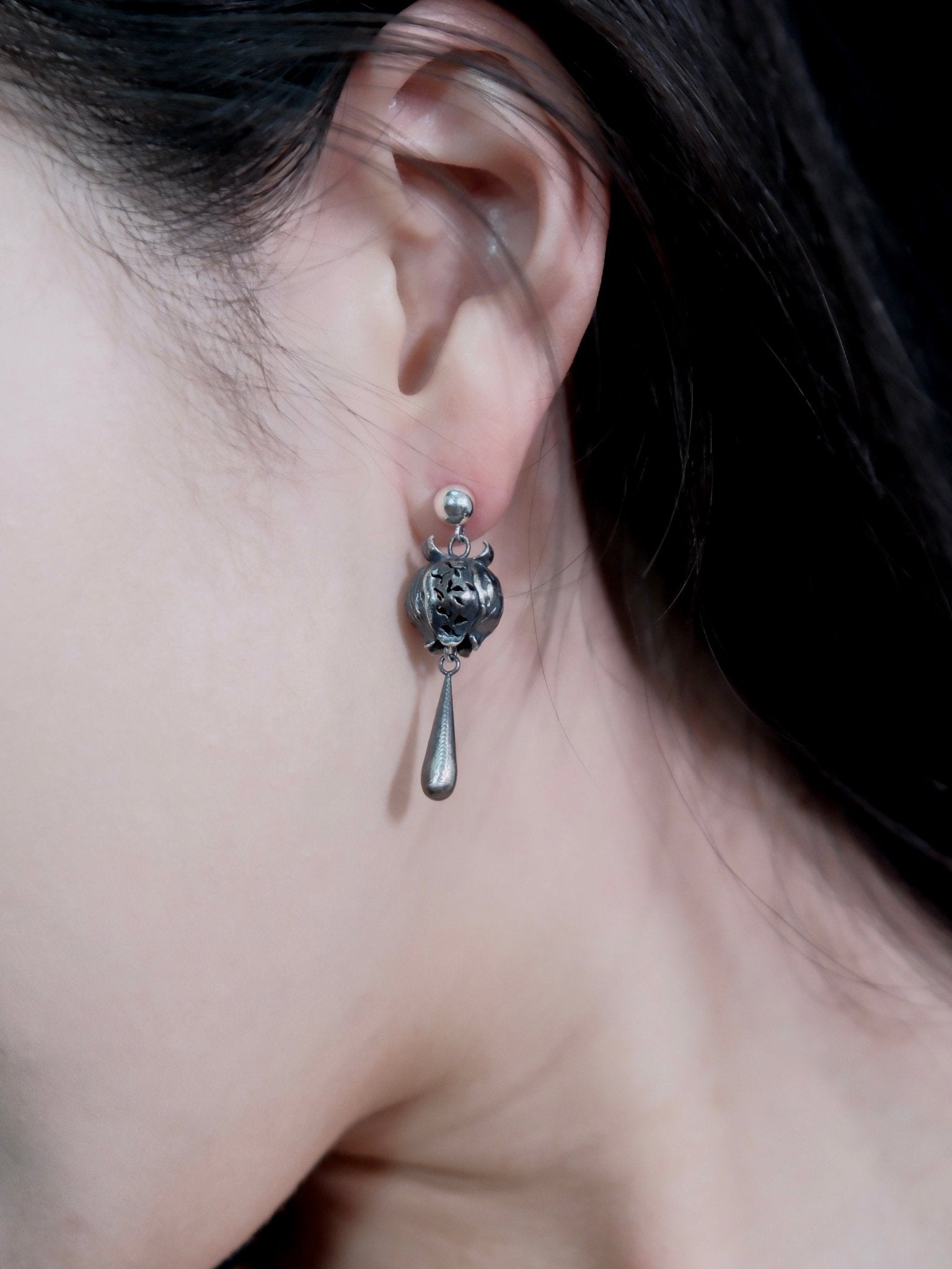 CHENG Black Silver Sculpted Drop Pod Earrings | MADA IN CHINA