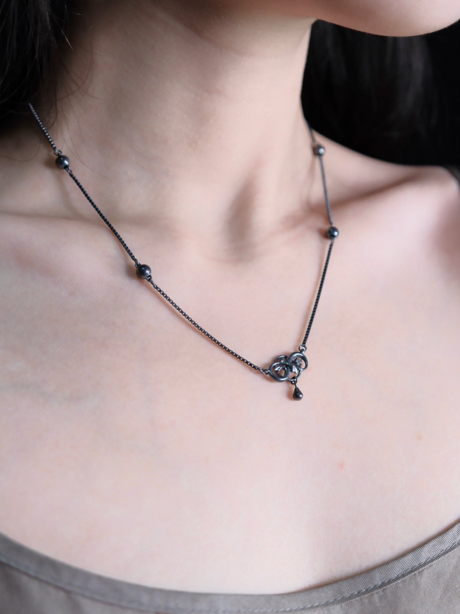 CHENG Black Silver Twisted Vine Necklace | MADA IN CHINA