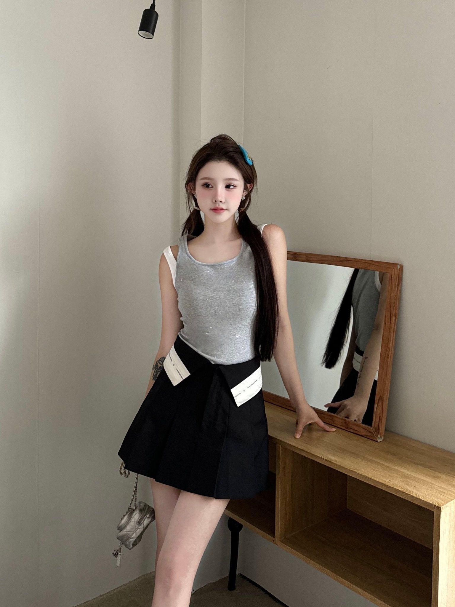 THREE QUARTERS Black With White Webbing Flap Head Rose Scented Pleated Skirt | MADA IN CHINA