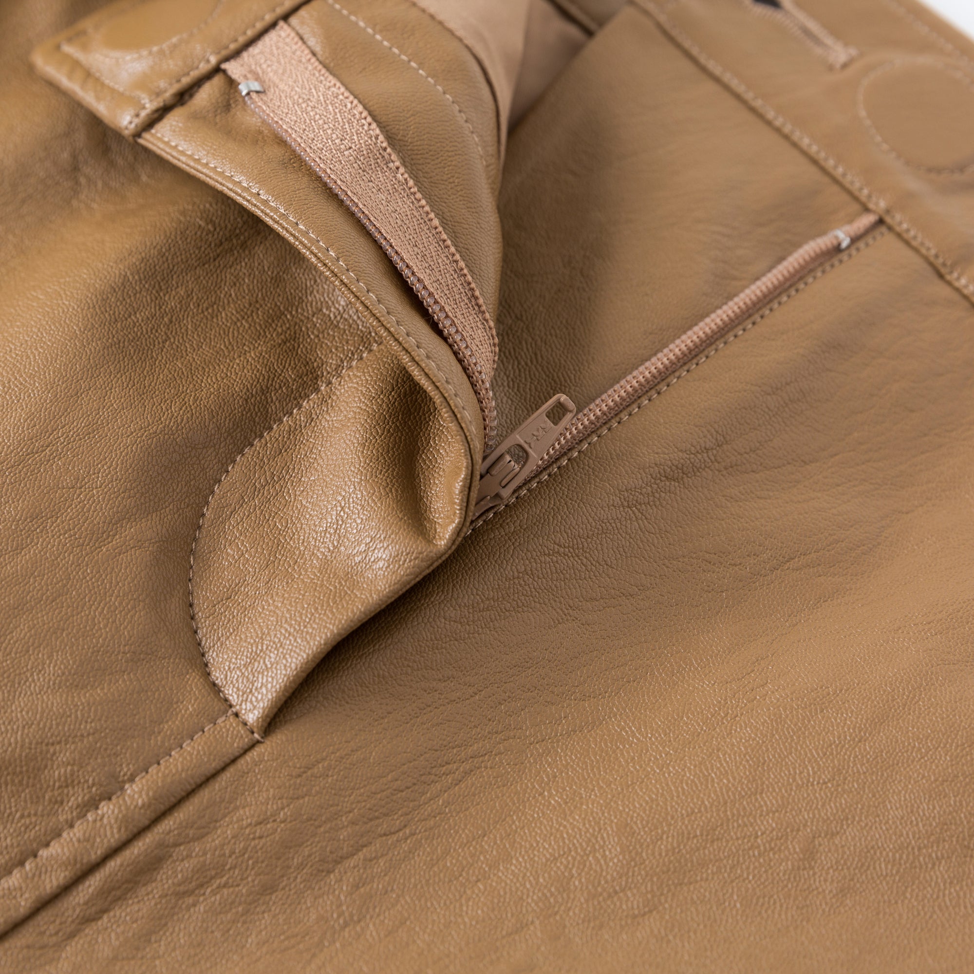 Ther. Brown Recycled Leather Mini Skirt | MADA IN CHINA