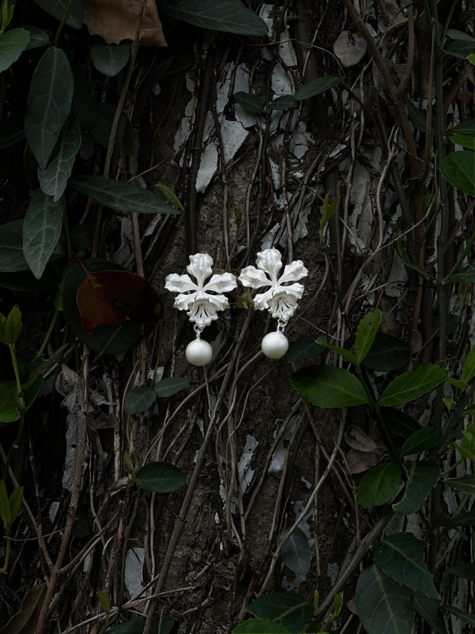 CHENG Burnt White Raindrop Orchid Earrings | MADA IN CHINA