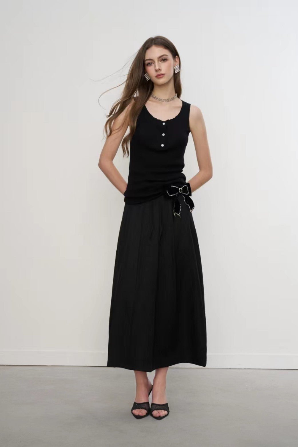 AIMME SPARROW Button - Down Vest In Black | MADAX