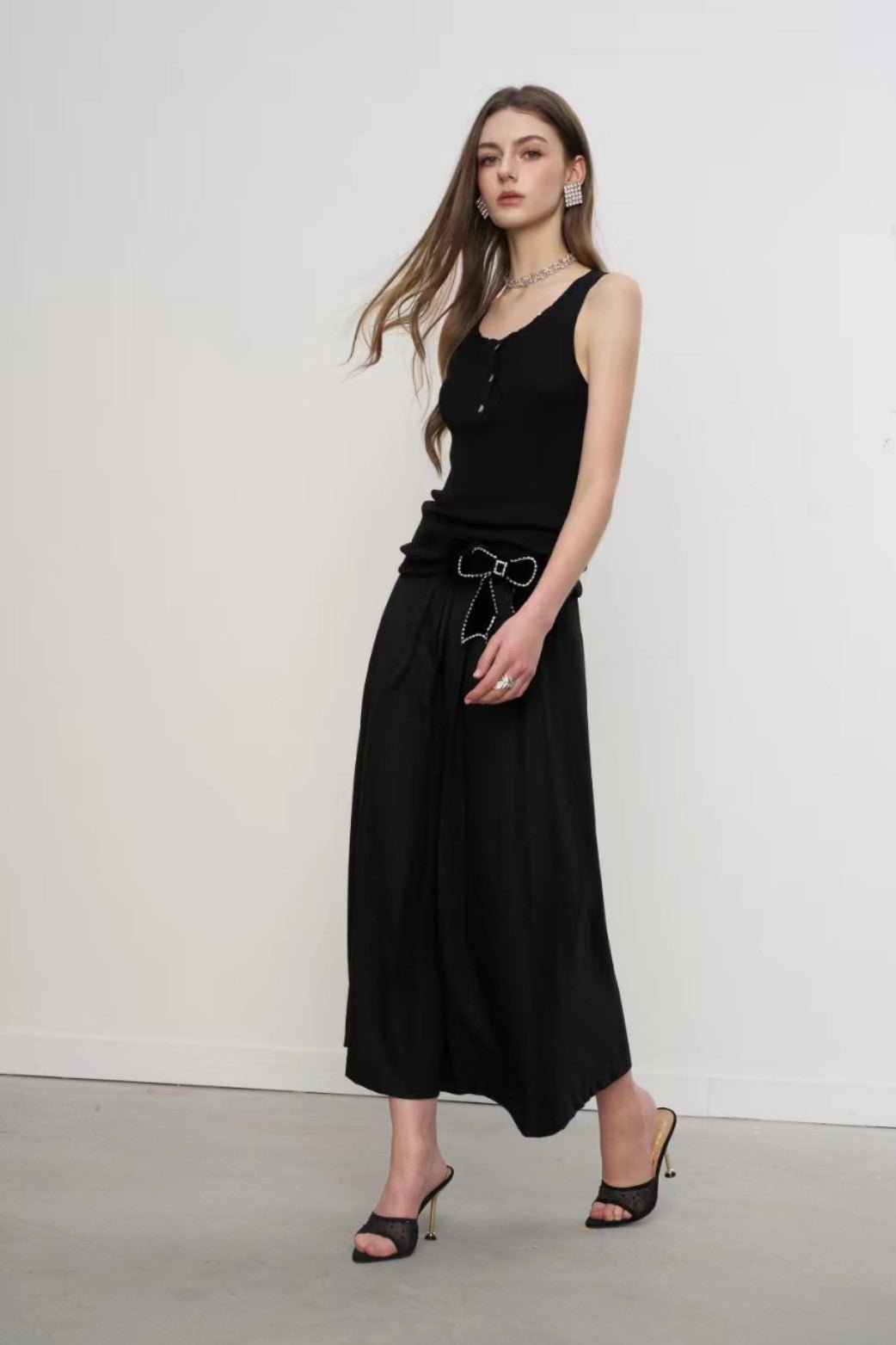 AIMME SPARROW Button - Down Vest In Black | MADAX