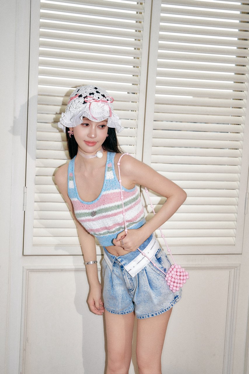 THREE QUARTERS Clashing Color Shiny Silk Knit Striped Tank Top | MADA IN CHINA