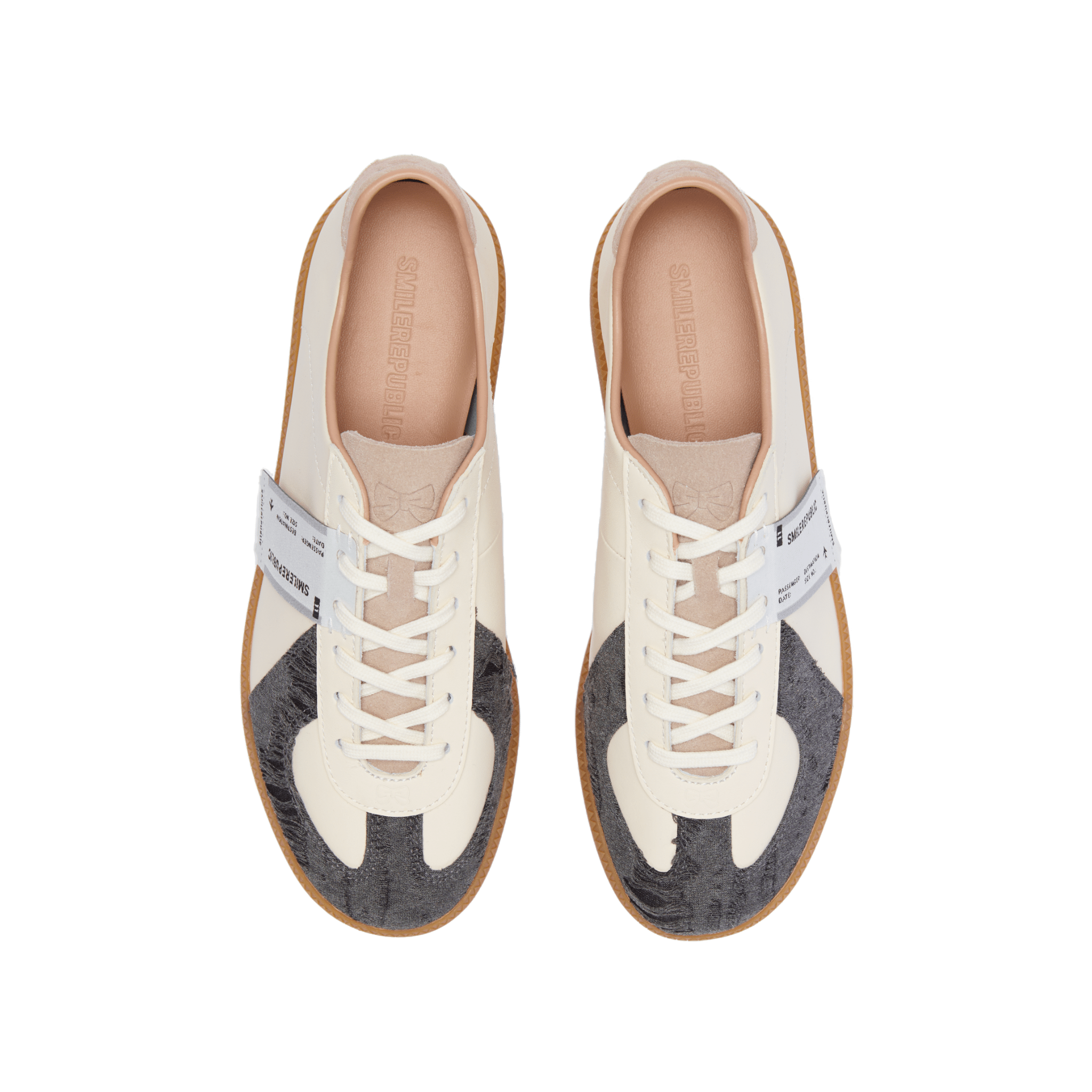 SMILEREPUBLIC Classic White - and - black - panelled Fringed Retro Training Shoes | MADAX