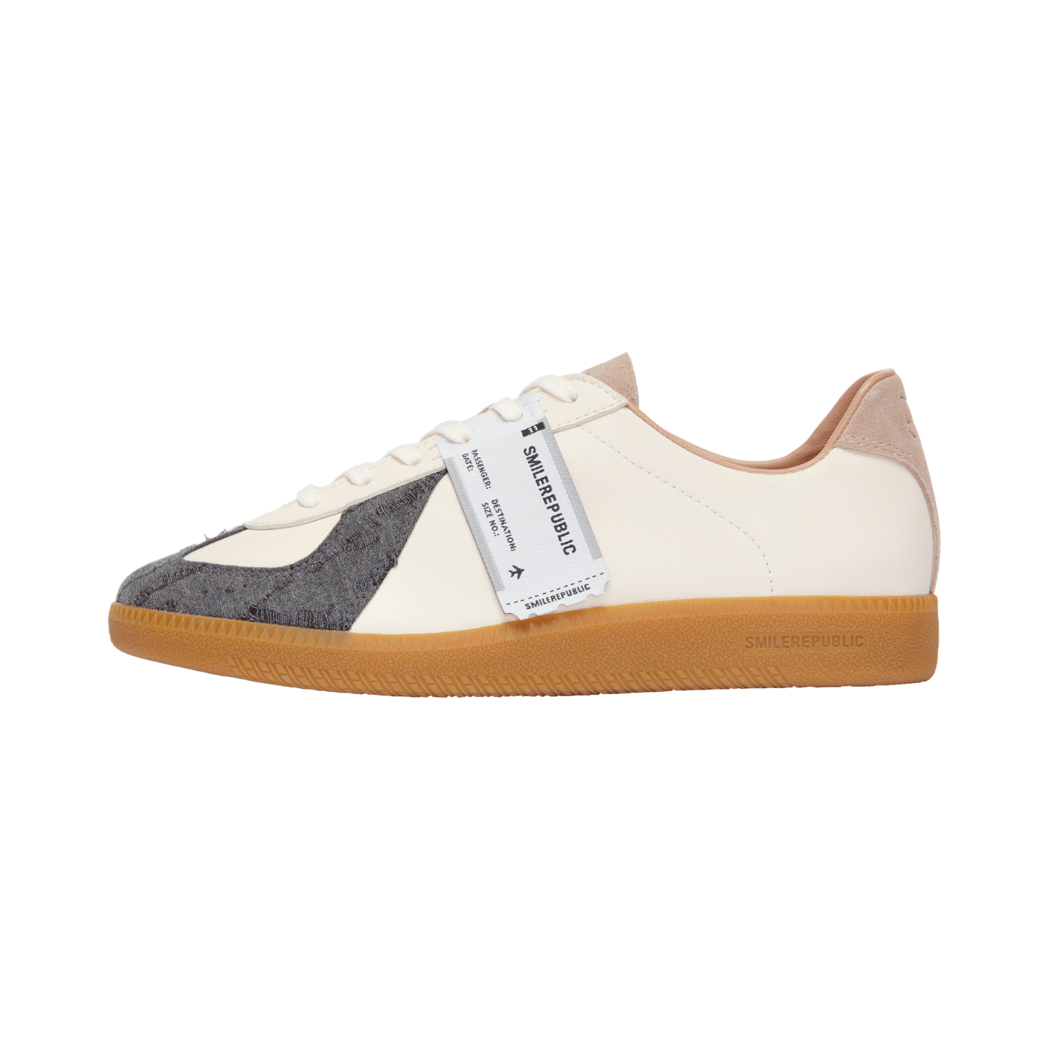 SMILEREPUBLIC Classic White - and - black - panelled Fringed Retro Training Shoes | MADAX