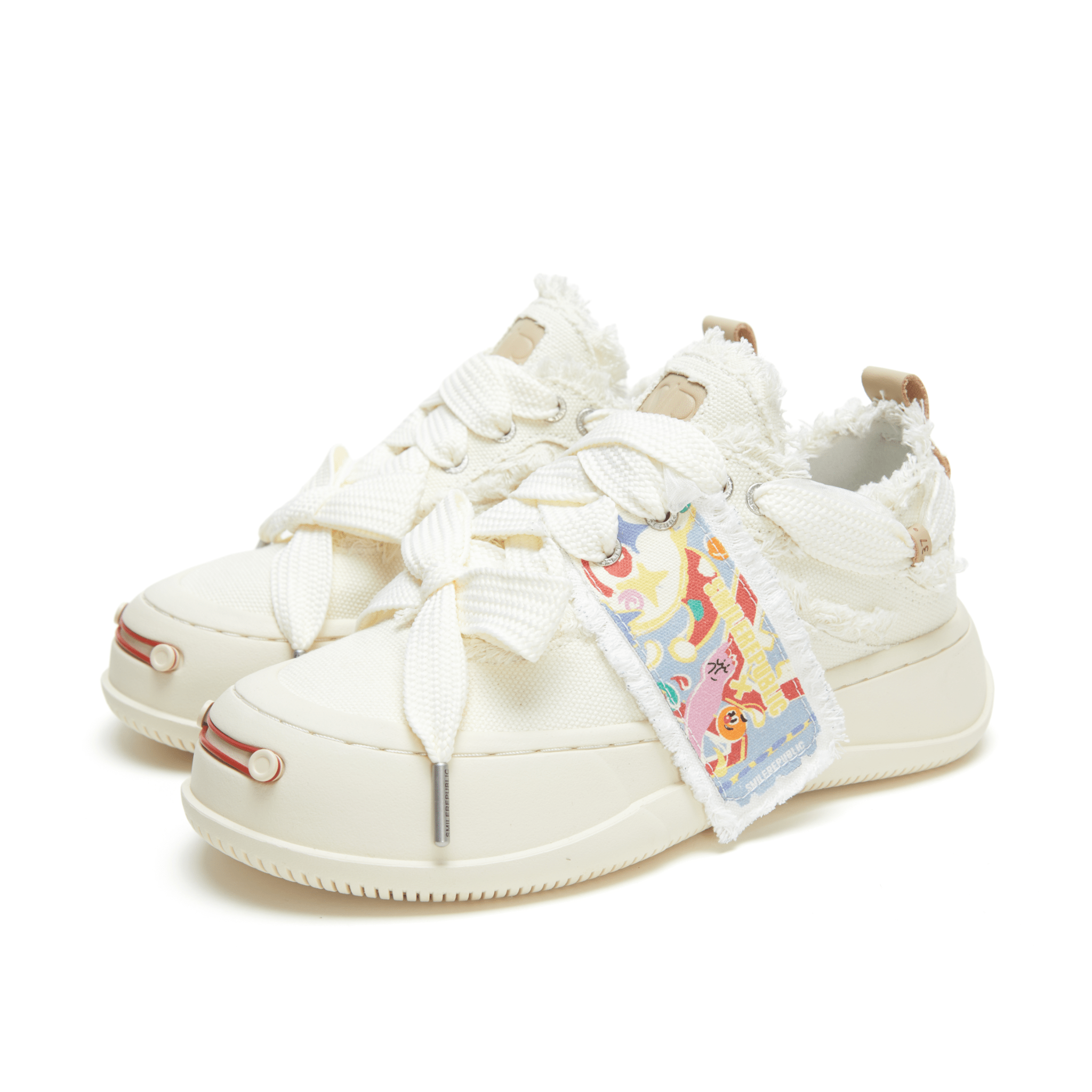 SMILEREPUBLIC Comedy Circus Canvas Low - Top Interchangeable Shoes in White | MADAX