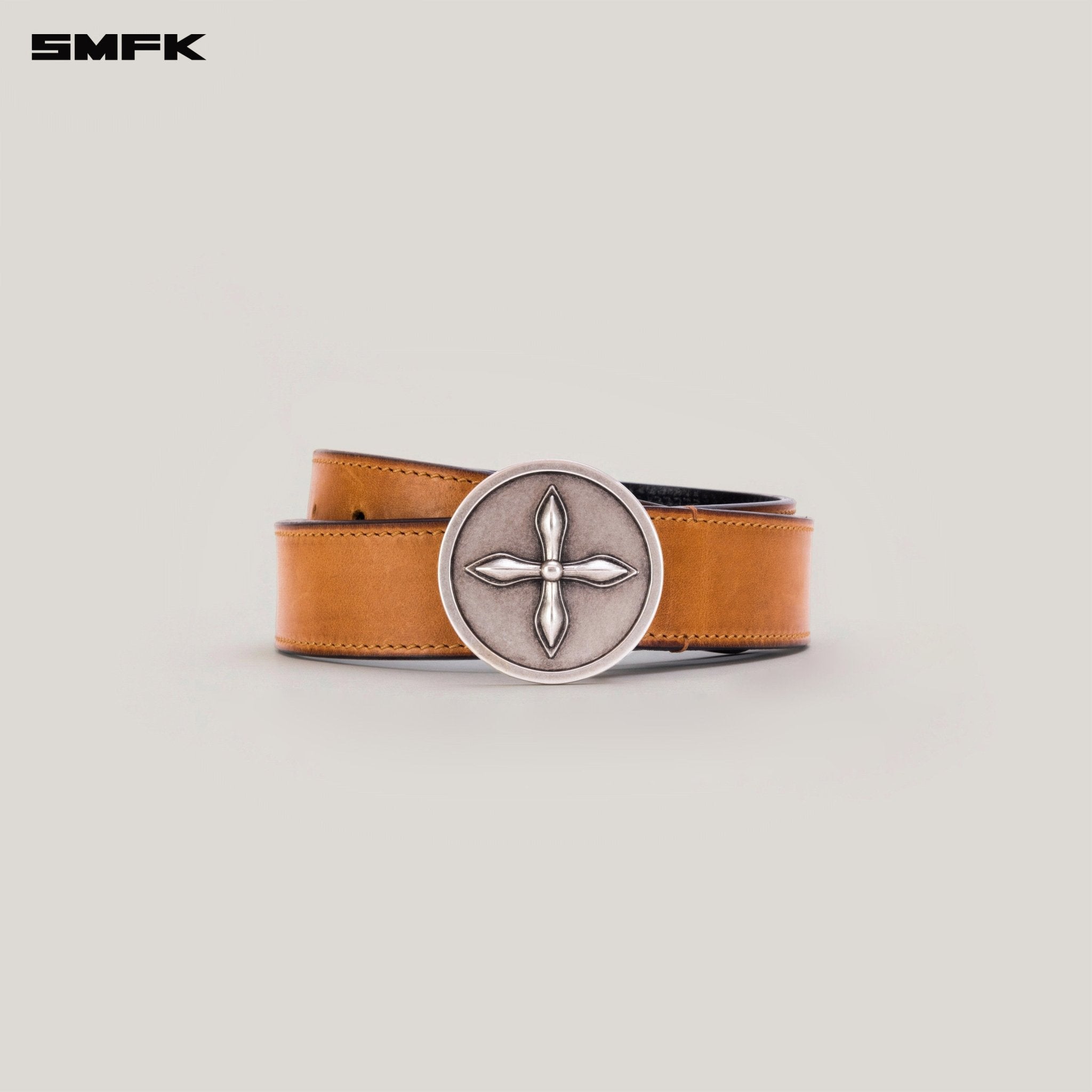 SMFK Compass Circular Badge Handcraft Patina Leather Belt In Caramel | MADAX