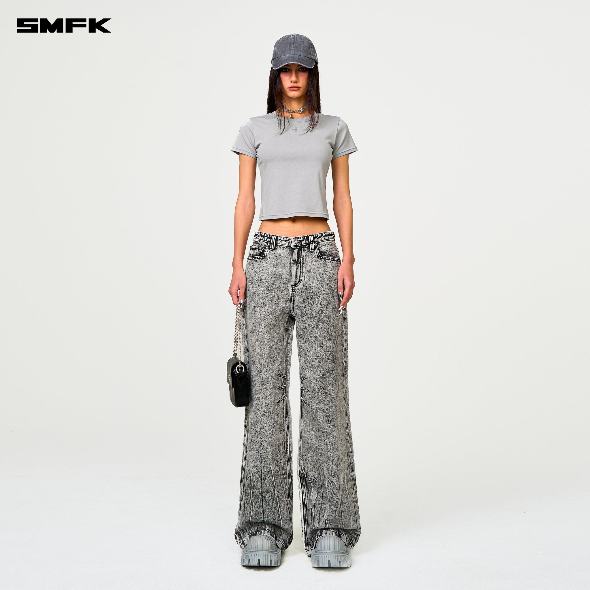 SMFK Compass Classic Cross Chain Slim Fit Sports Tee In Gray | MADAX