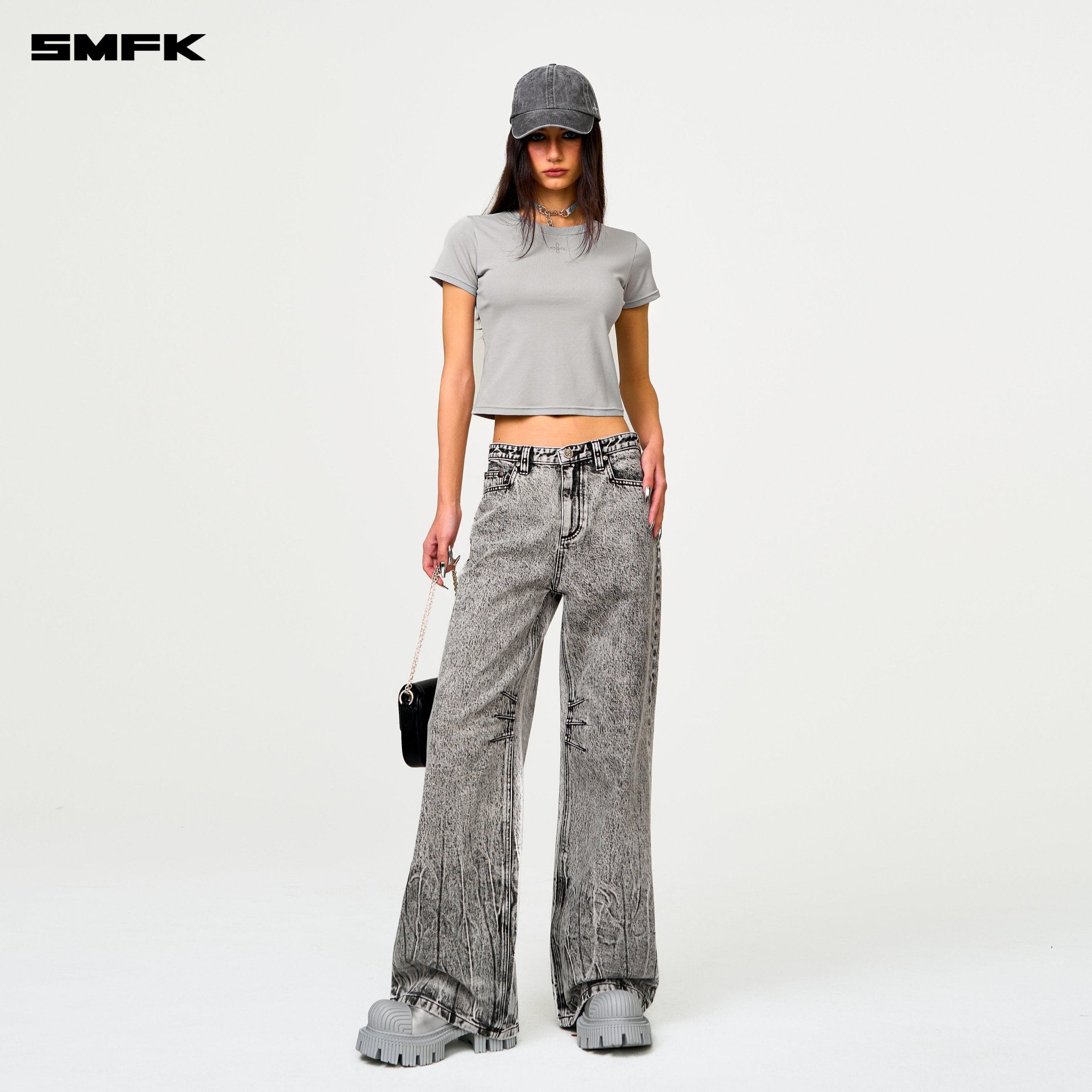 SMFK Compass Classic Cross Chain Slim Fit Sports Tee In Gray | MADAX