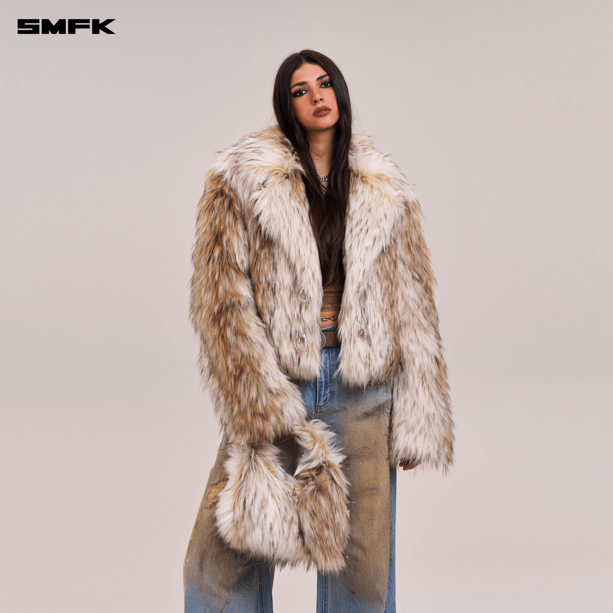 SMFK COMPASS COBBLE FURRY BAG/SMALL ARCTIC WOLF WHITE | MADAX