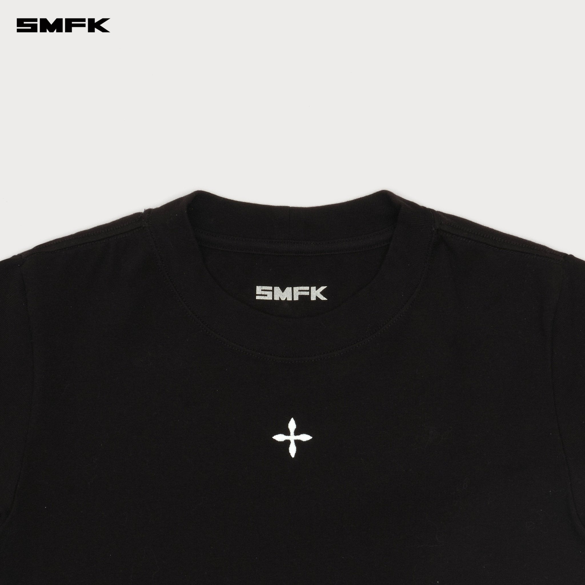 SMFK Compass Cross Badge Waist TEE In Black | MADAX
