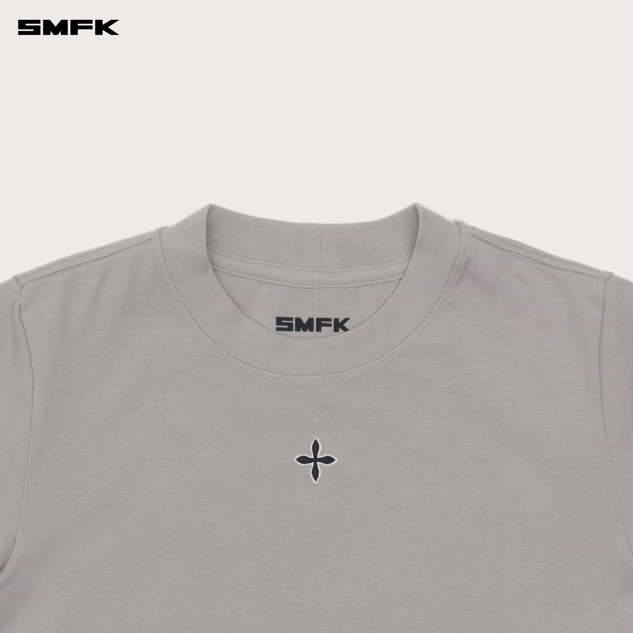 SMFK Compass Cross Badge Waist TEE In Gray | MADAX