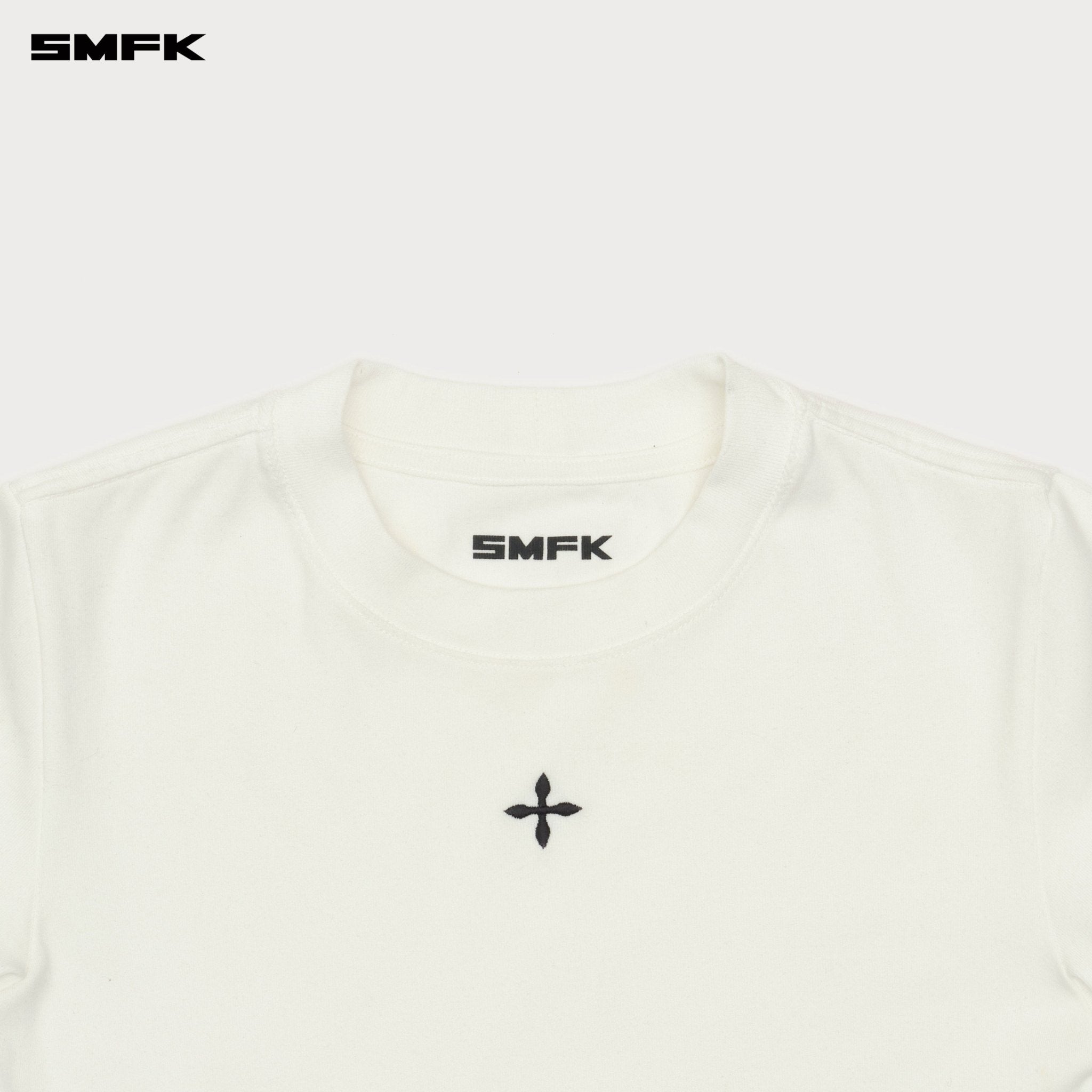 SMFK Compass Cross Badge Waist TEE In White | MADAX