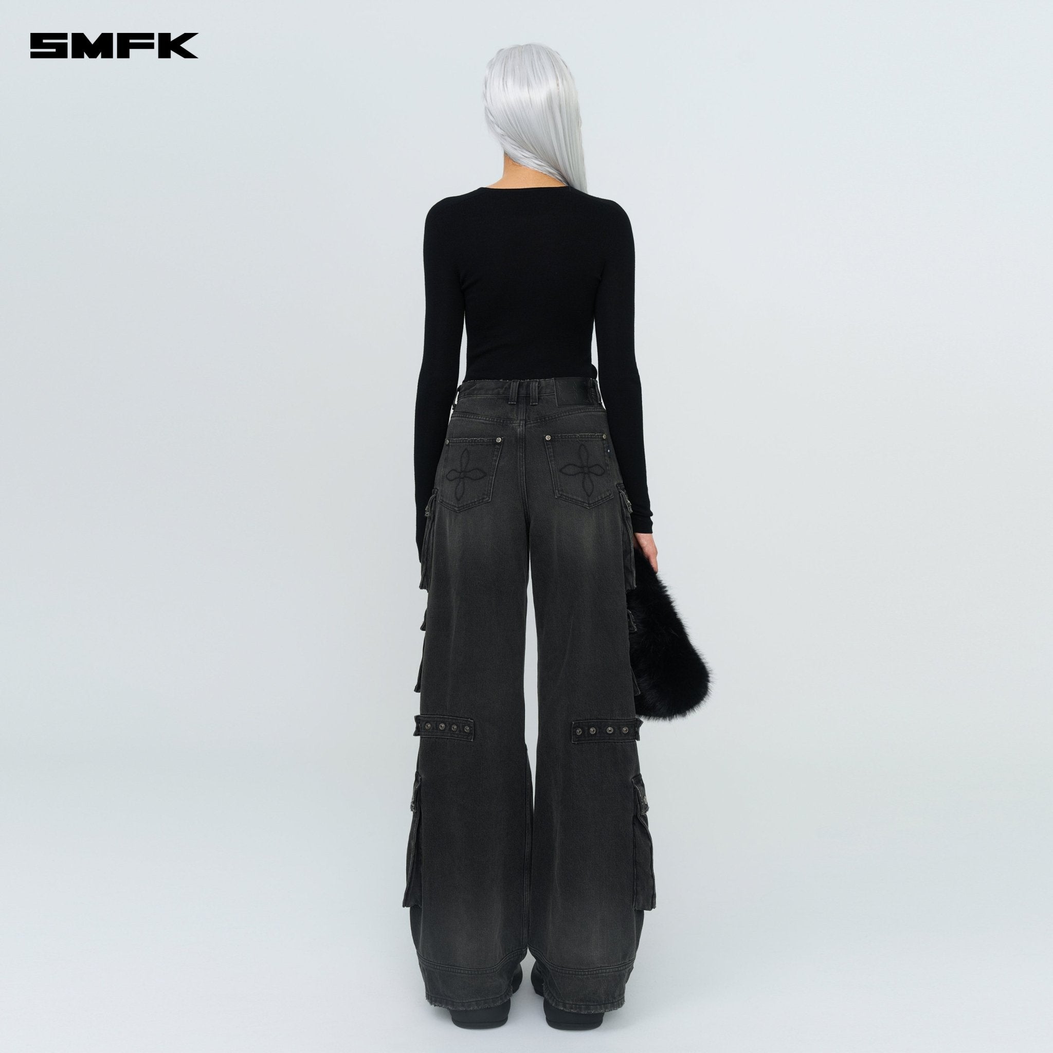 SMFK Compass Hug Knit Wool Top In Black | MADAX