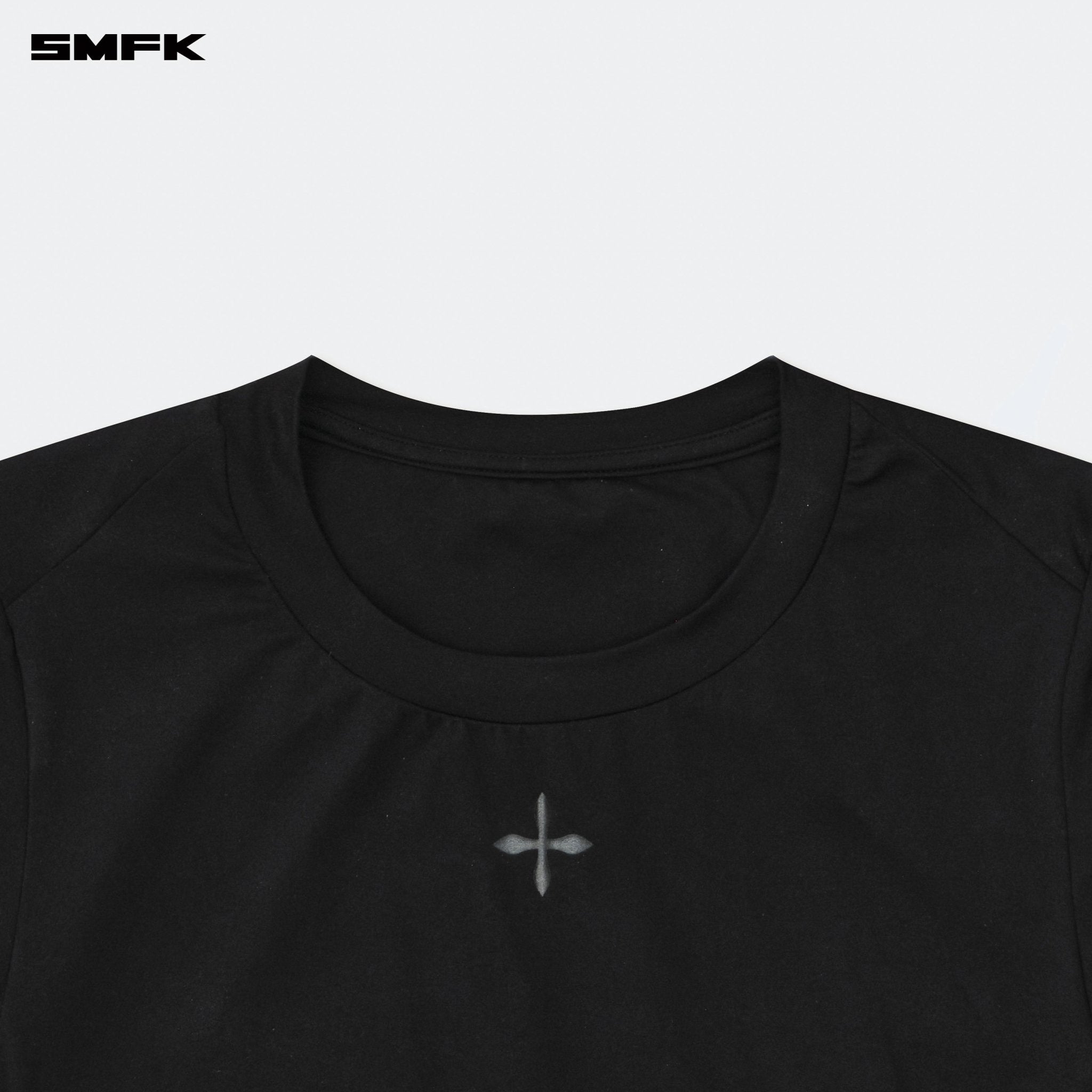 SMFK Compass Hug Skin - Tight Fitting Tee Black | MADAX