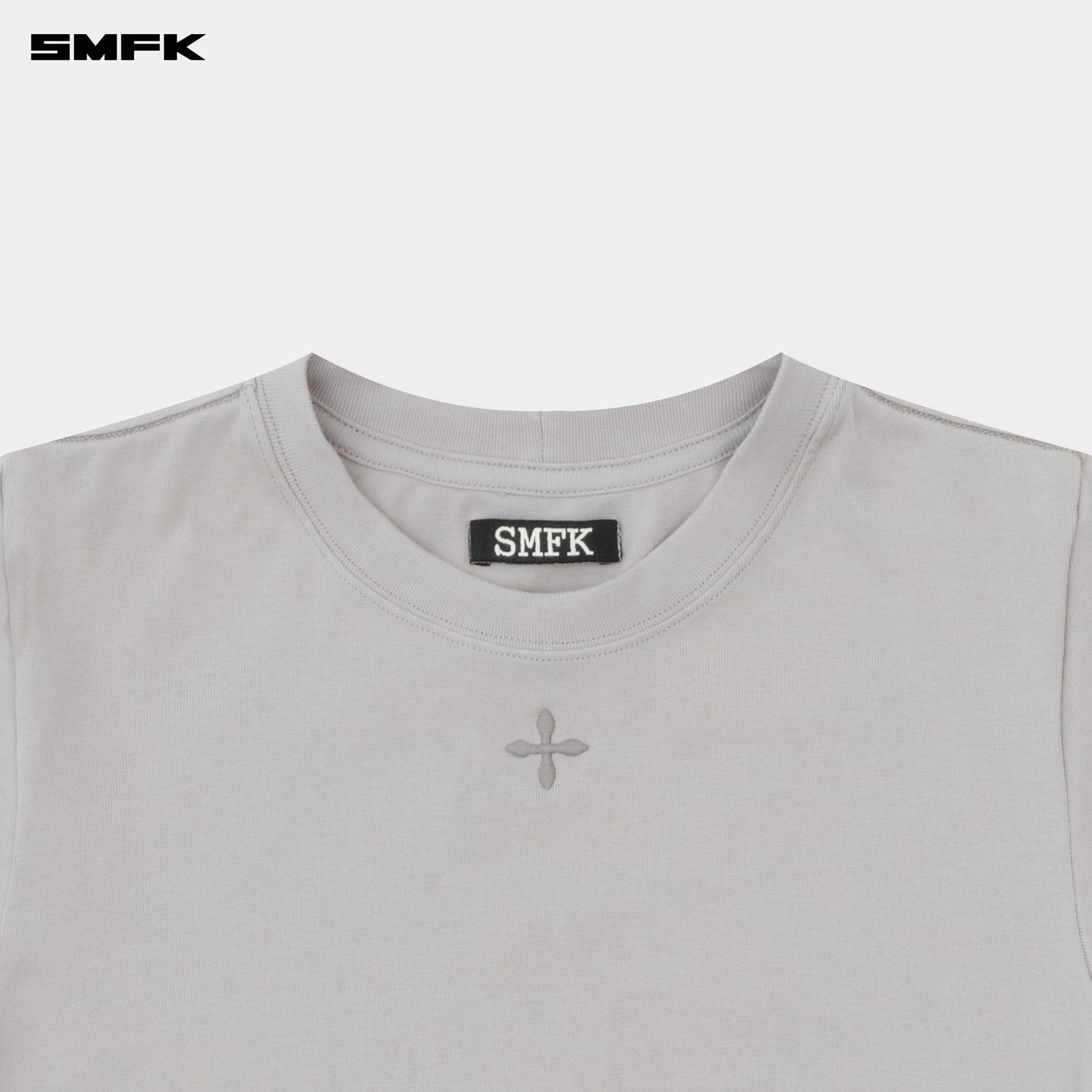 SMFK Compass Hug Slim Fit Tee Gray | MADAX