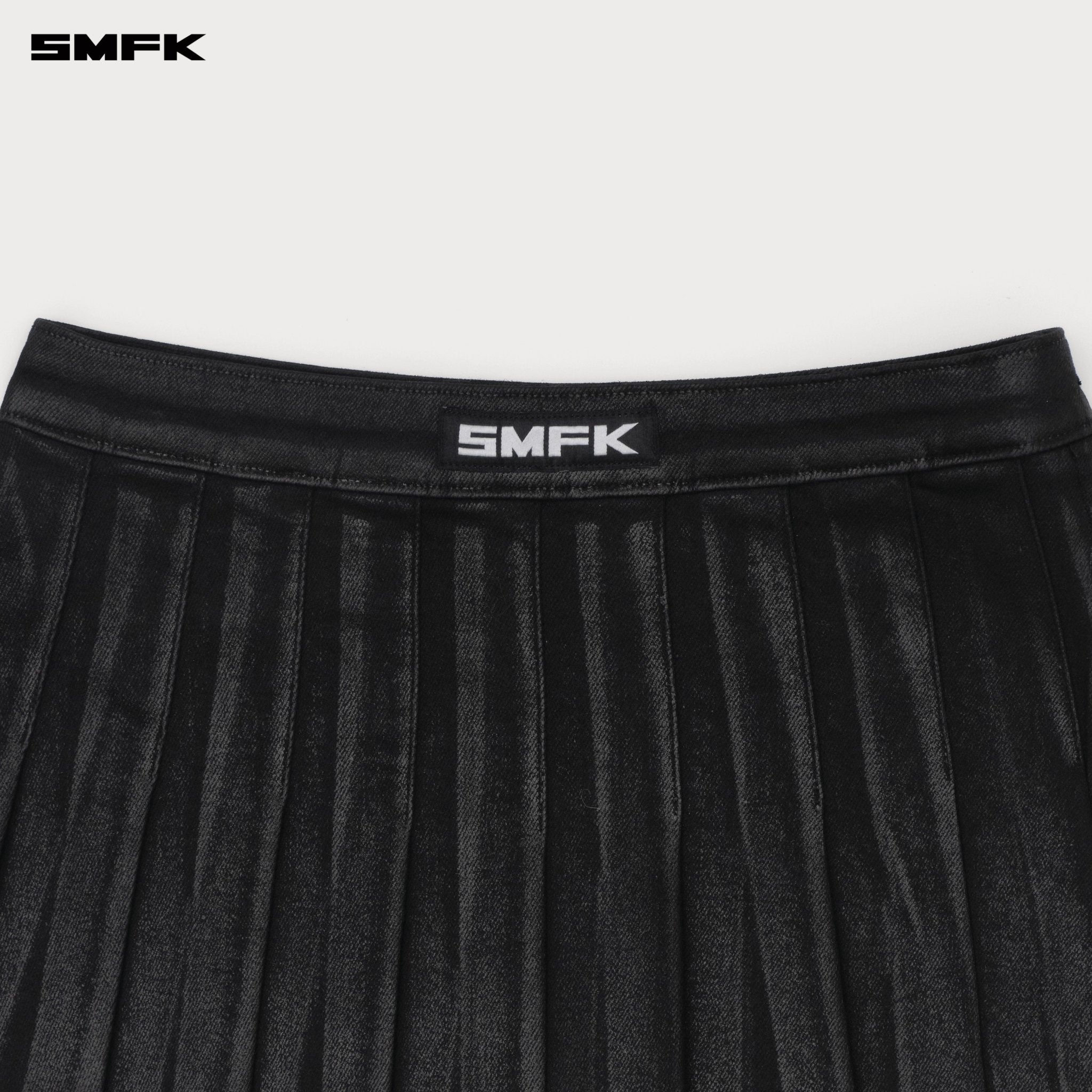 SMFK Compass Lightning Denim Pleated Skirt In Black | MADAX