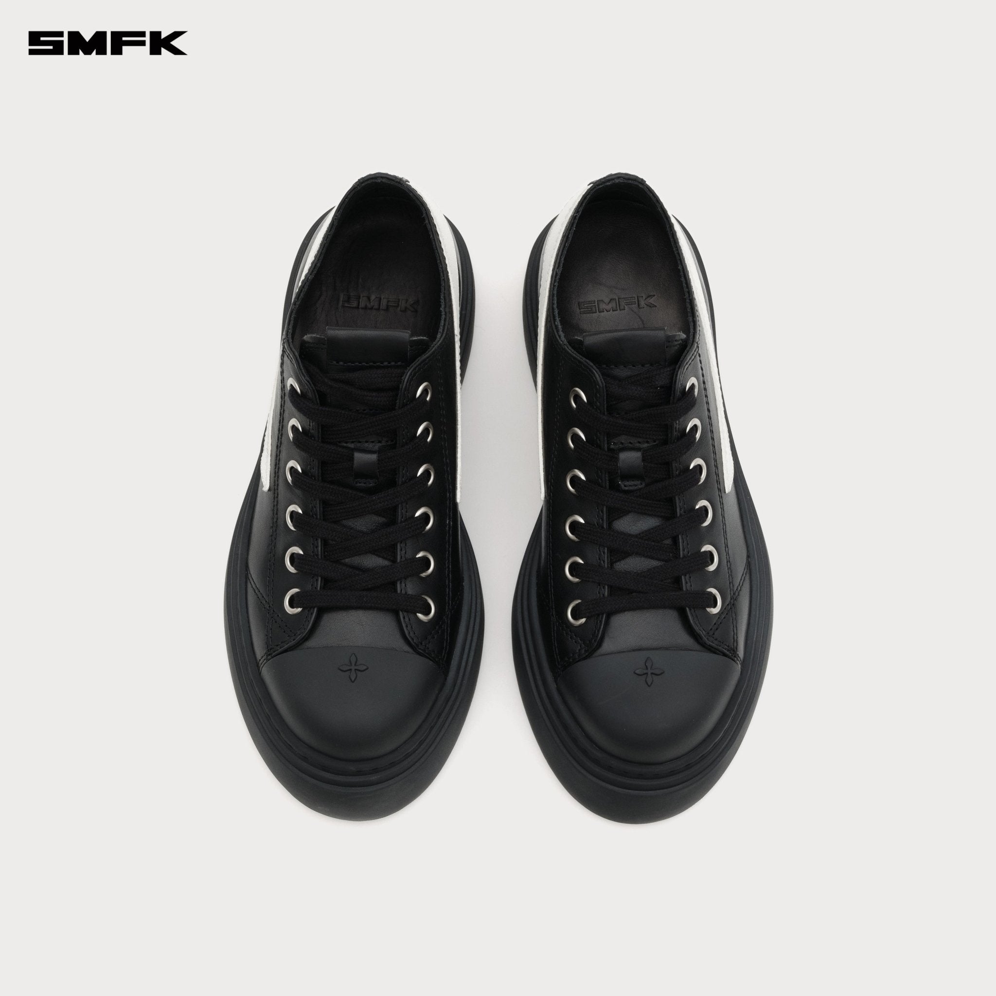 SMFK Compass Meteor Rove Night Low - Top Sneaker In Black | MADAX