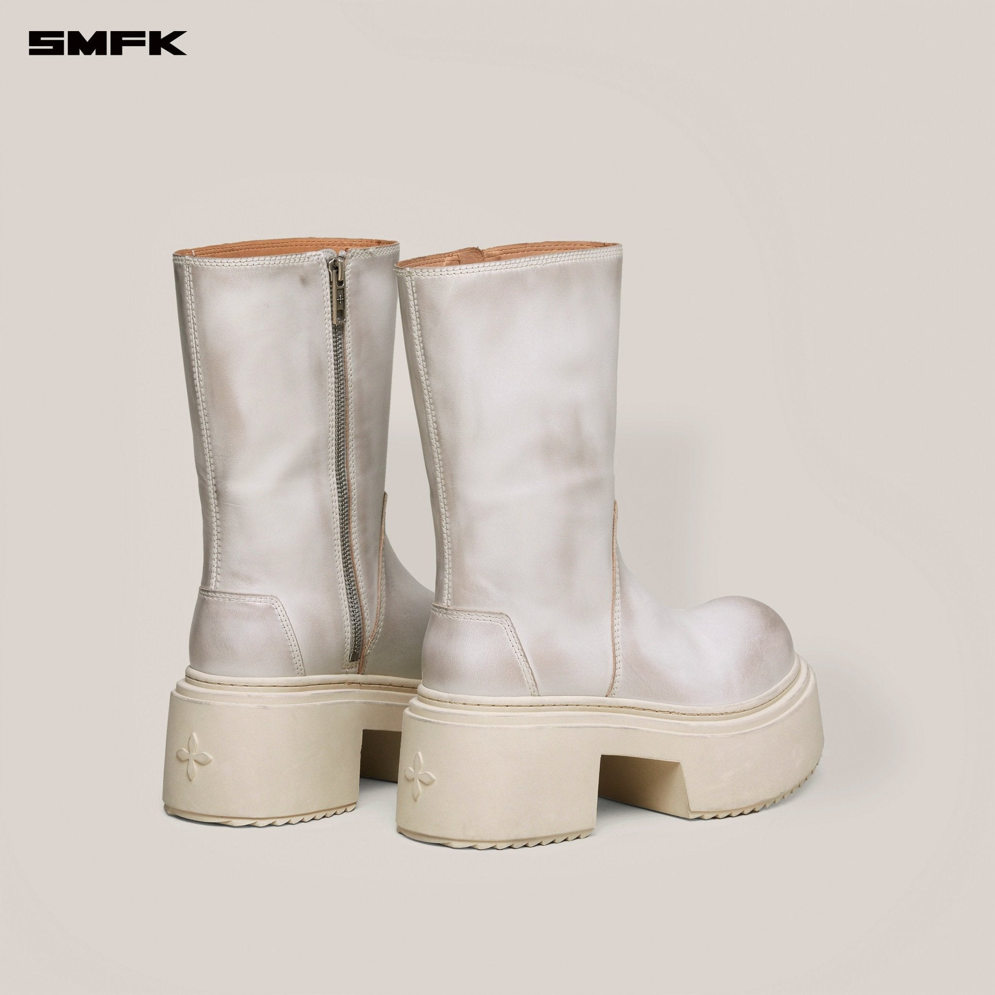 SMFK Compass Mode Leather Riding Boots In White | MADAX