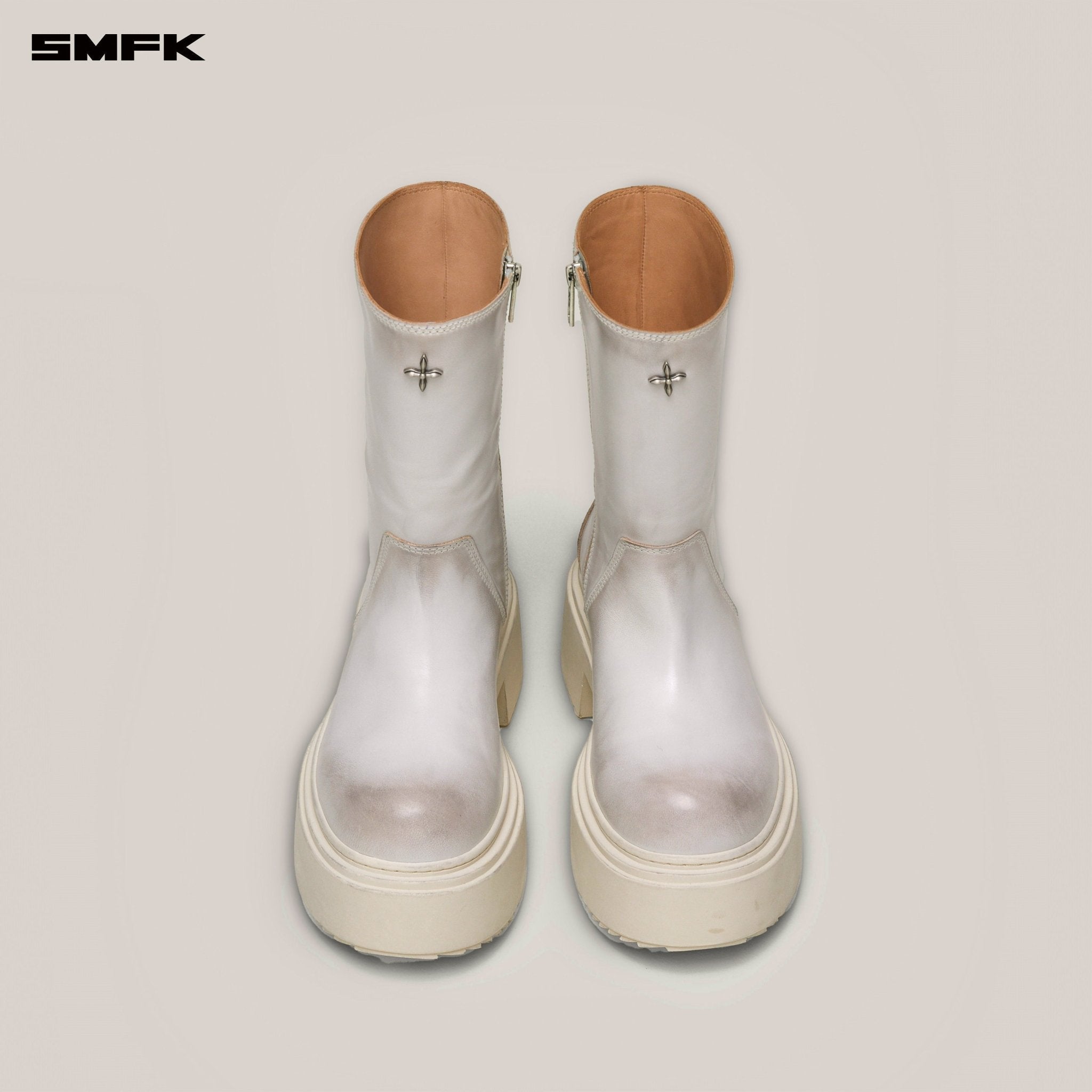 SMFK Compass Mode Leather Riding Boots In White | MADAX