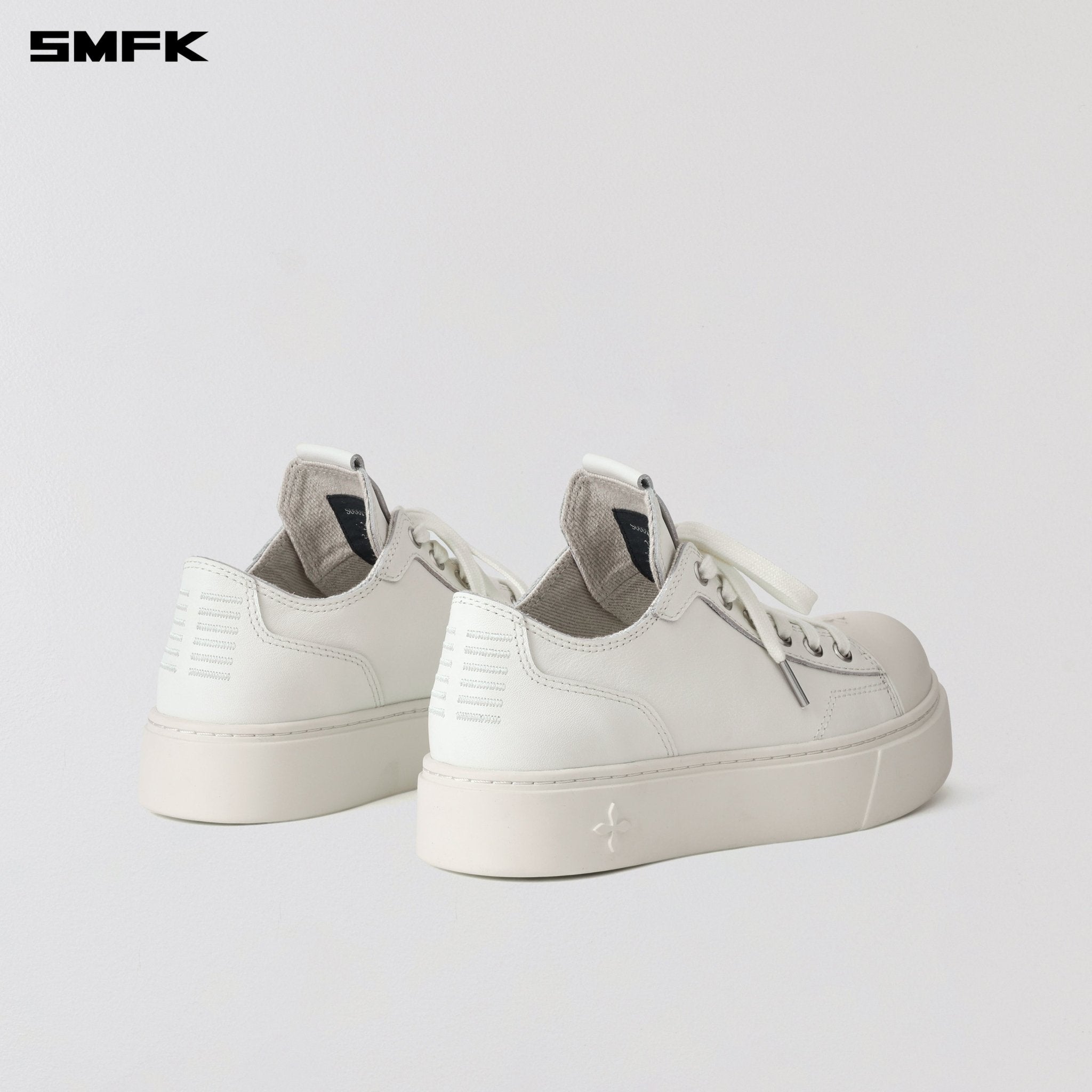 SMFK Compass Mode Leather Sneaker Low In Cloud White | MADAX