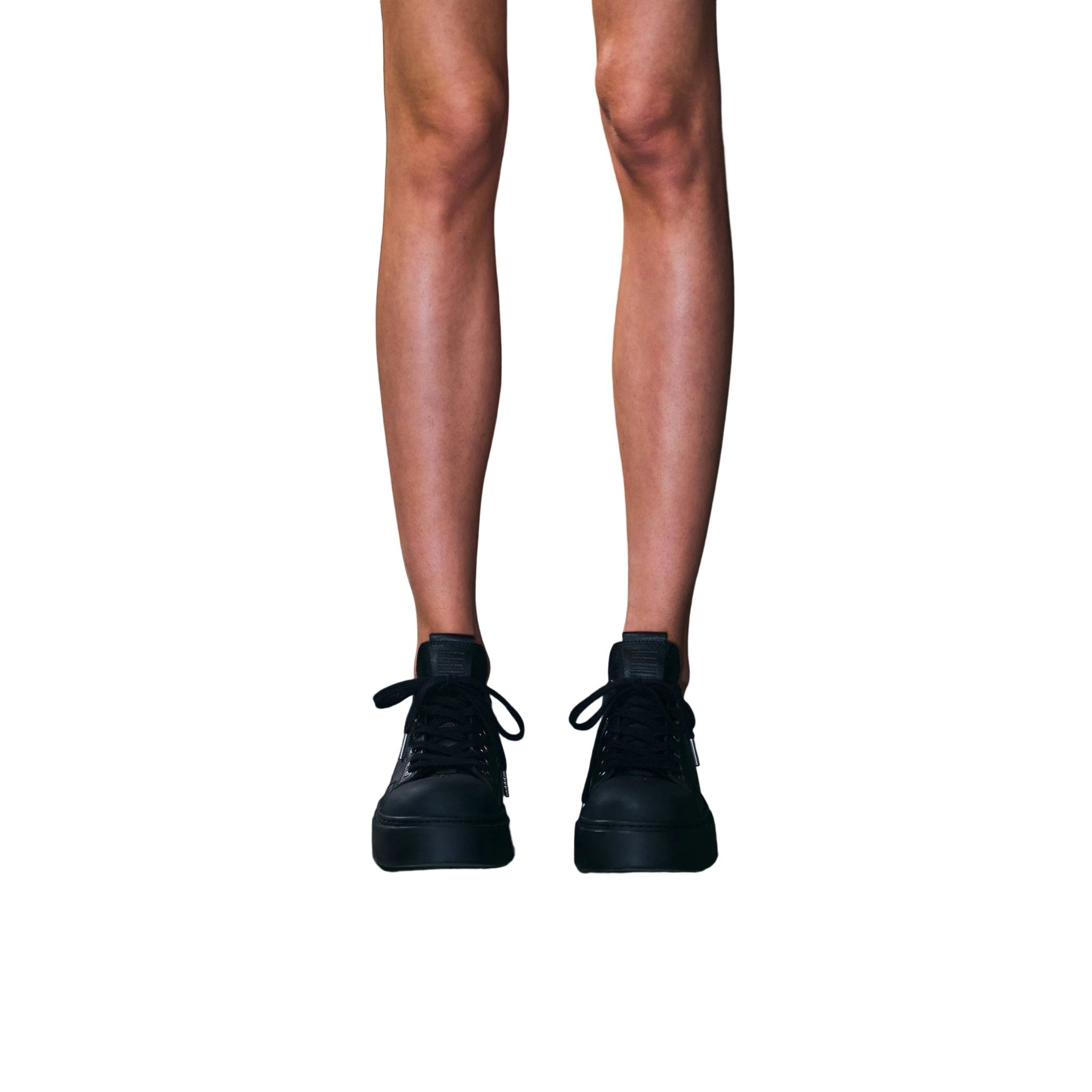 SMFK Compass Mode Leather Sneaker Low In Wild Black | MADAX