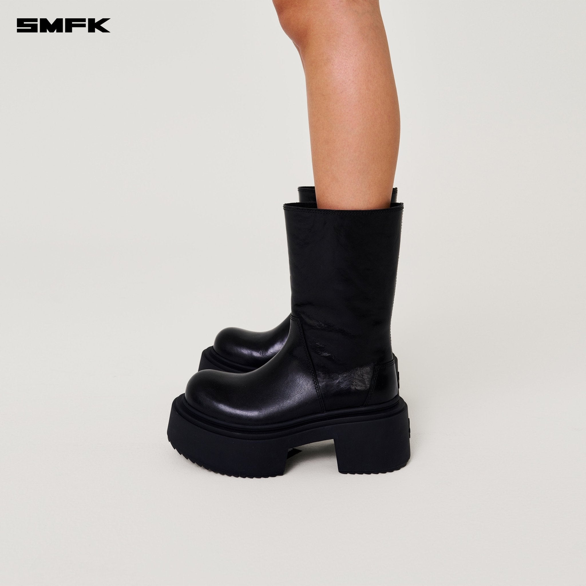 SMFK Compass Mode Statue Leather Riding Boots In Black | MADAX