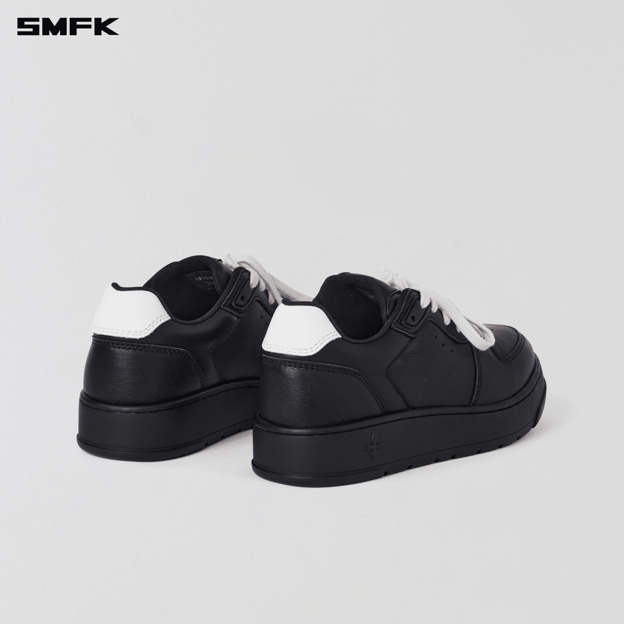 SMFK COMPASS MODE - T LEATHER SNEAKER WILD BLACK | MADAX