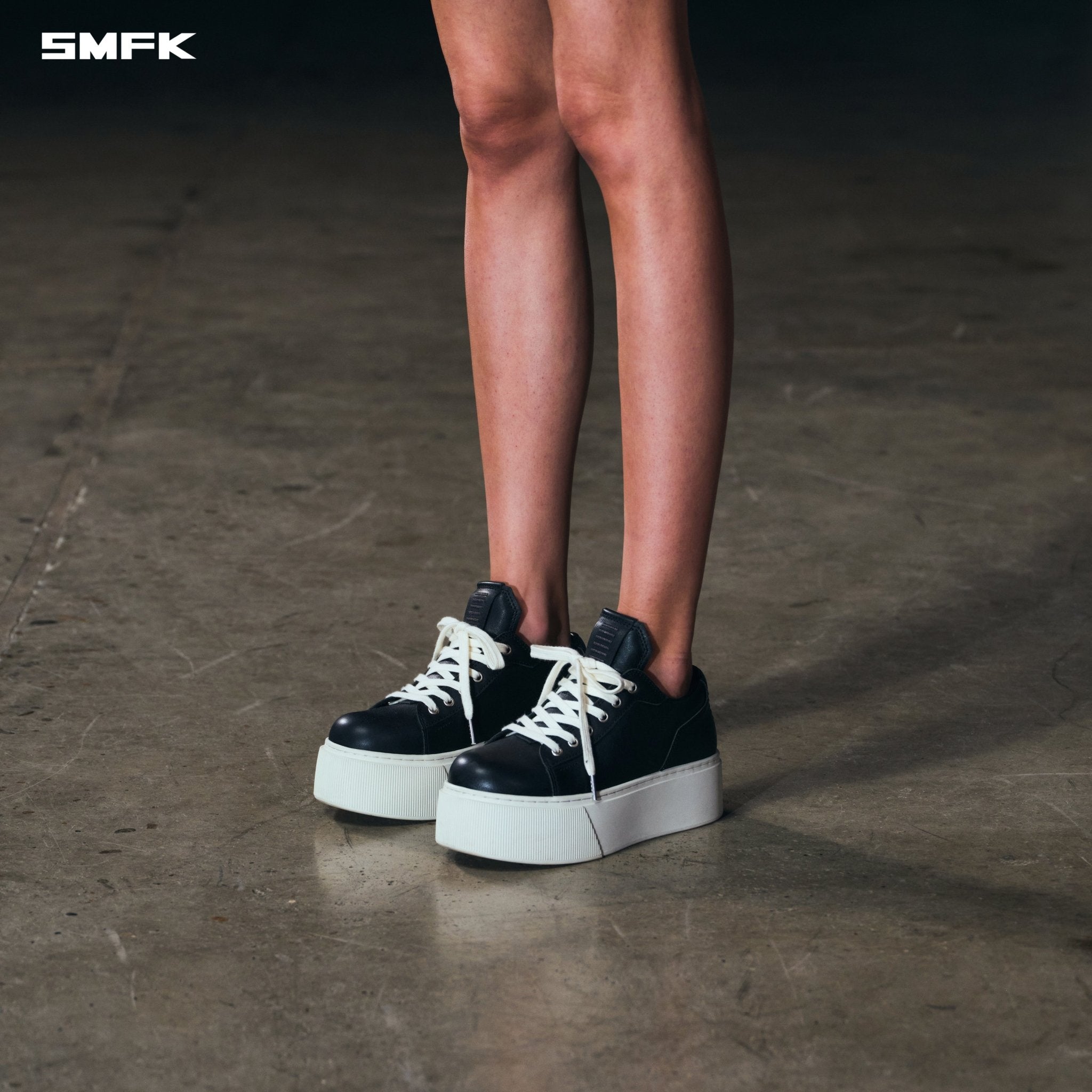 SMFK Compass Mode Thick Leather Sneaker In Black White | MADAX